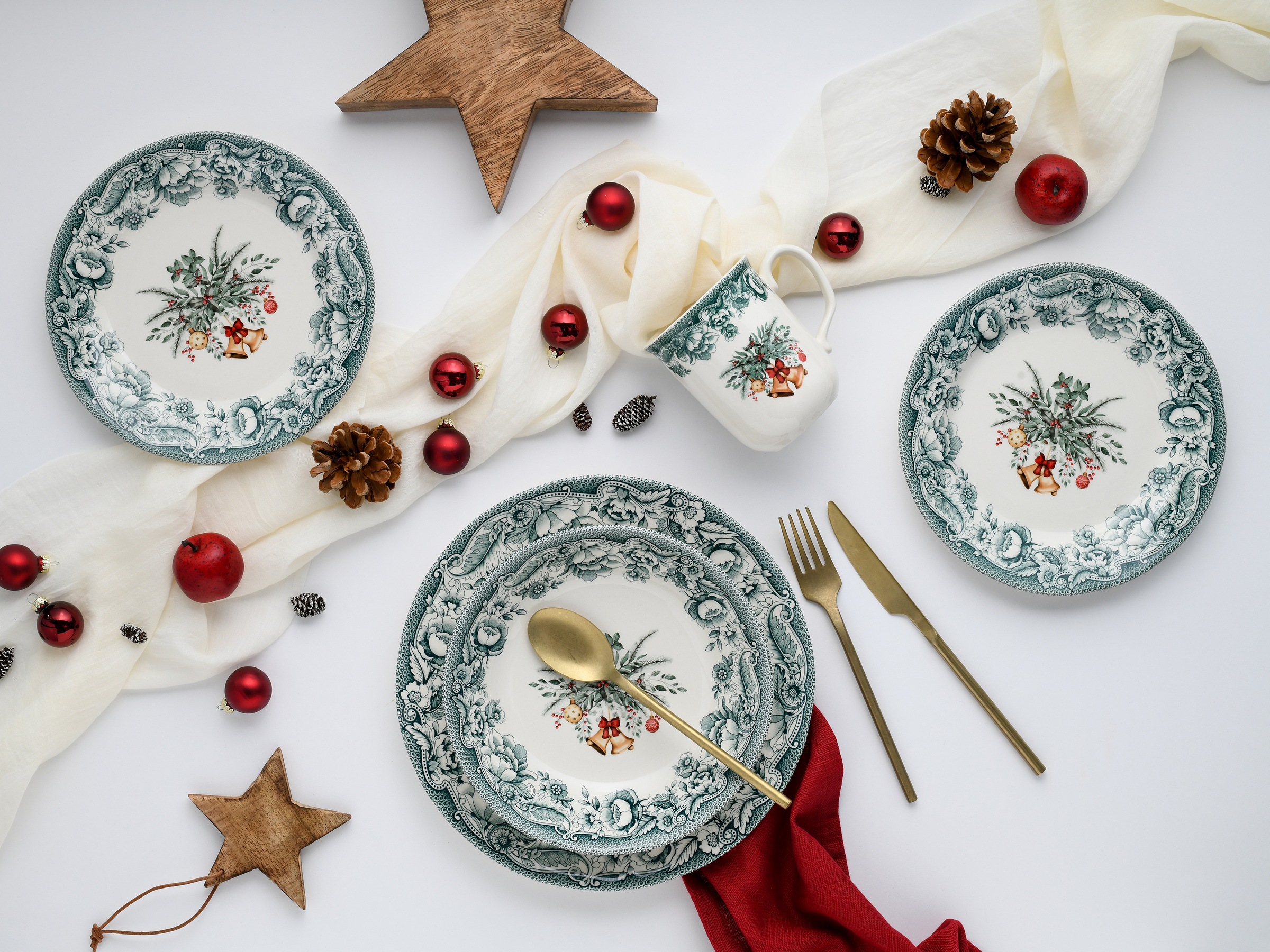 CreaTable Kombiservice »Weihnachten Grün, Kombi-Service 16-tlg«, (Set, 16 tlg.), Weihnachtsdekorationen als Zentralmotiv