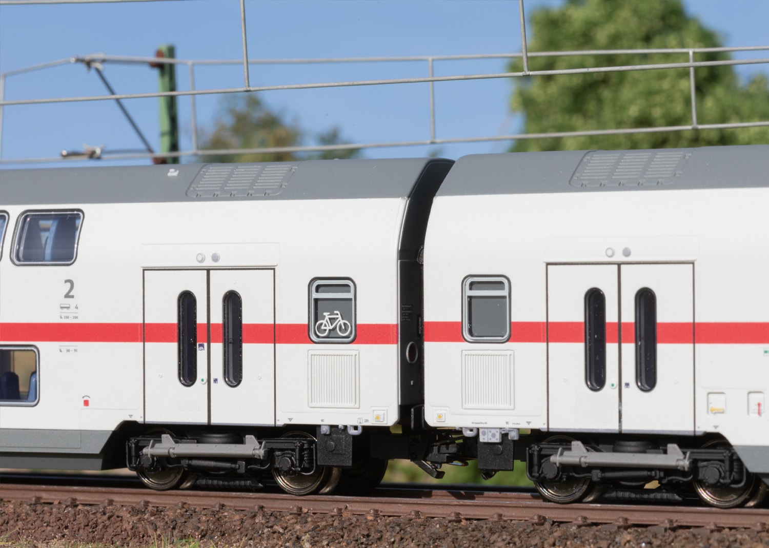 Märklin Personenwagen »IC2 Doppelstock-Mittelwagen DBpza 682.2, 2. Klasse - 43487«, Made in Europe