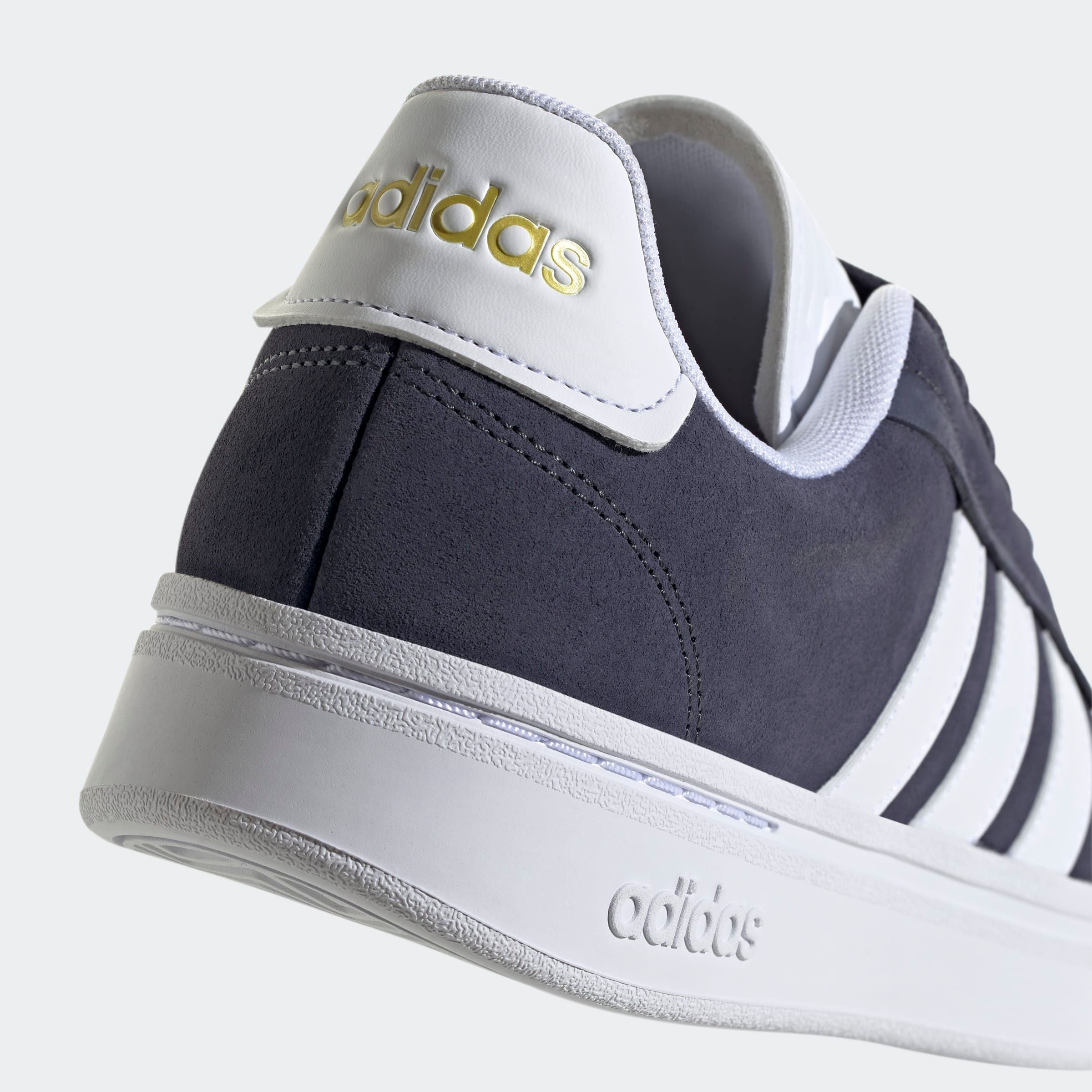 adidas Sportswear Sneaker »GRAND COURT ALPHA«, Design auf den Spuren des adidas Campus