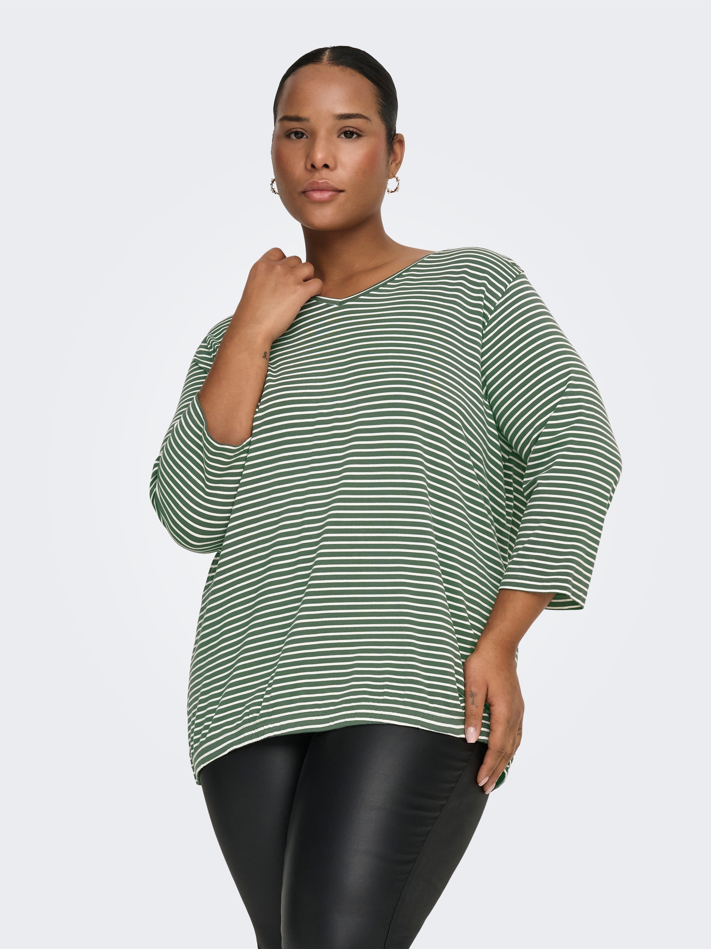 ONLY CARMAKOMA 3/4-Arm-Shirt "CARLINA 3/4 SLEEVE V-NECK BLOUSE JRS" günstig online kaufen