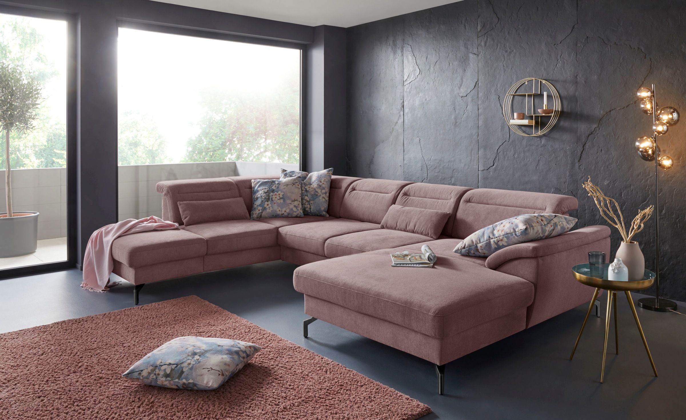 sit&more Wohnlandschaft »Percy U-Form«, 15 cm Fußhöhe, Sitztiefenverstellung, wahlweise in 2 Fußfarben