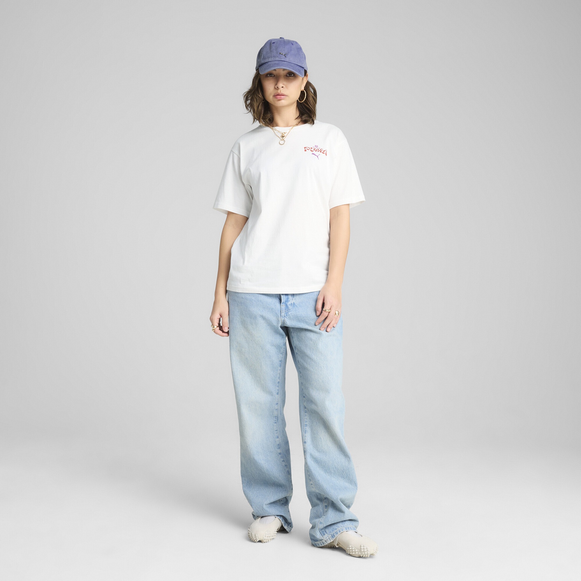 PUMA T-Shirt »ESS FLORAL PACK Relaxed Fit T-Shirt mit Grafik Damen«