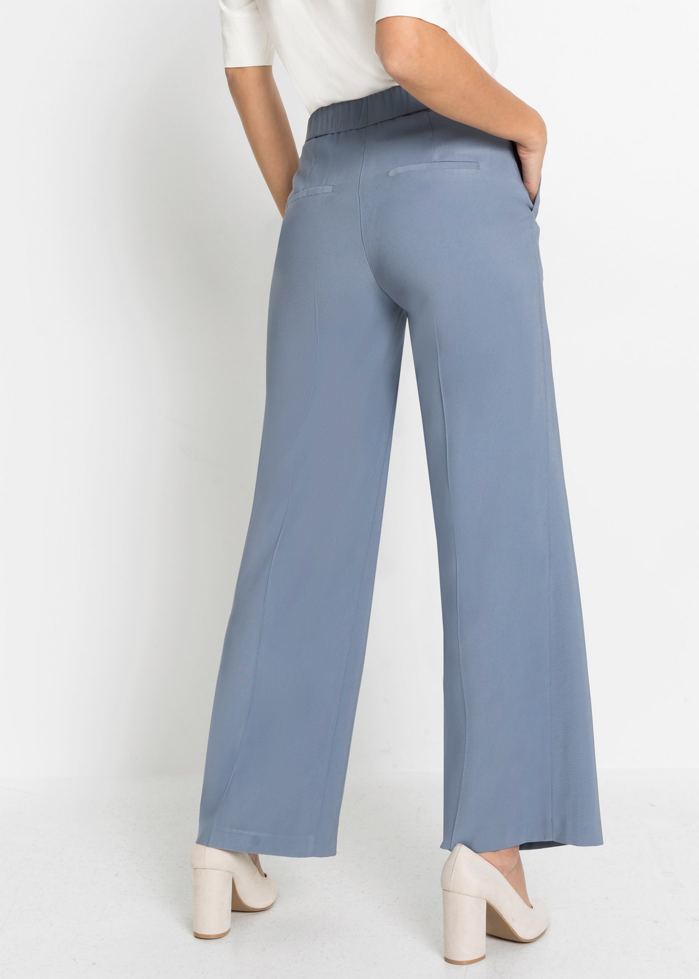 bonprix Stoffhose »Leichte Marlenehose mit Viskose«  Marlenehose, Loose Fit, weites Bein, femininer Stil