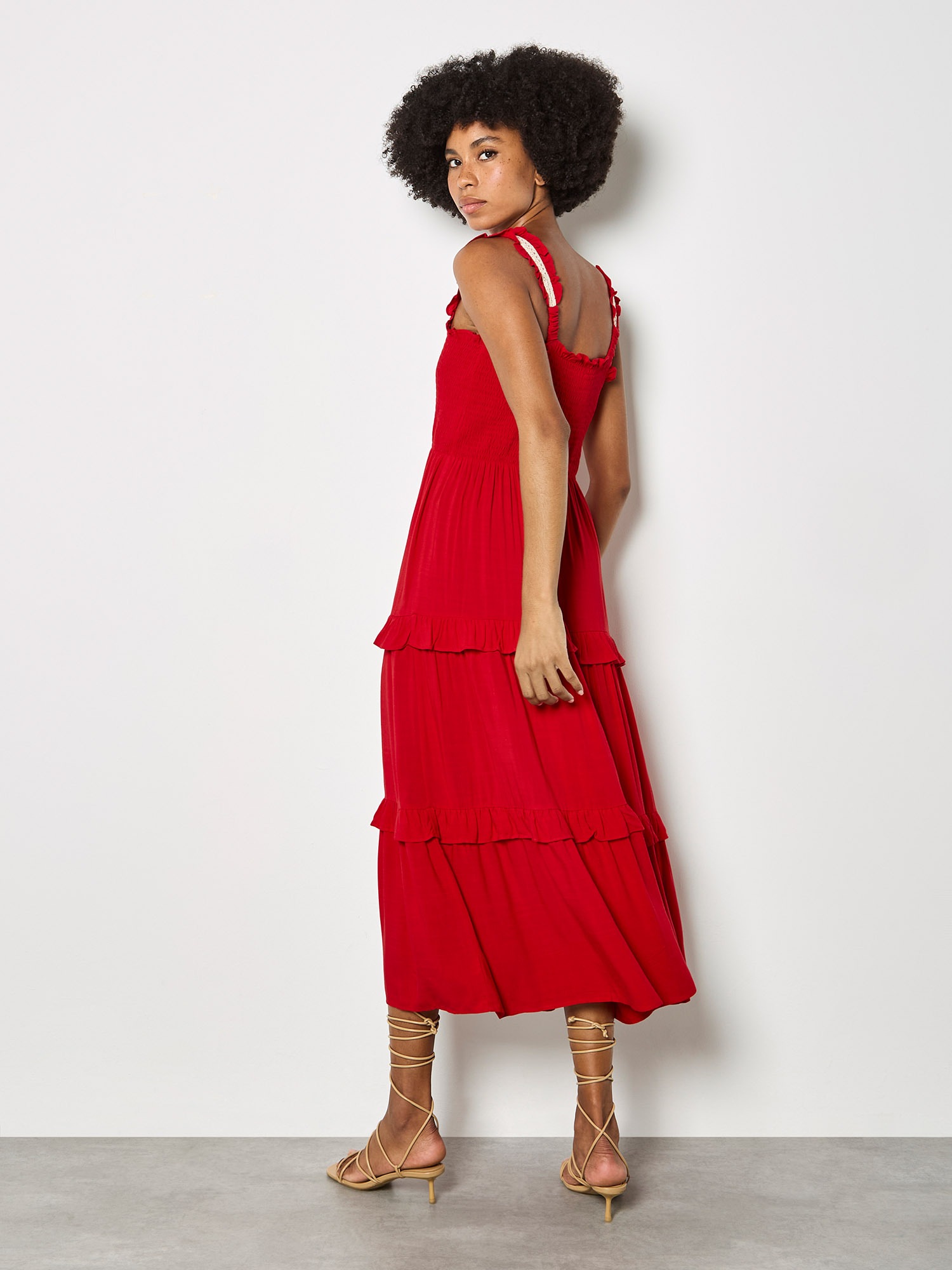 Apricot Midikleid »Midi-Kleid« mit gestufter Spitzenverzierung
