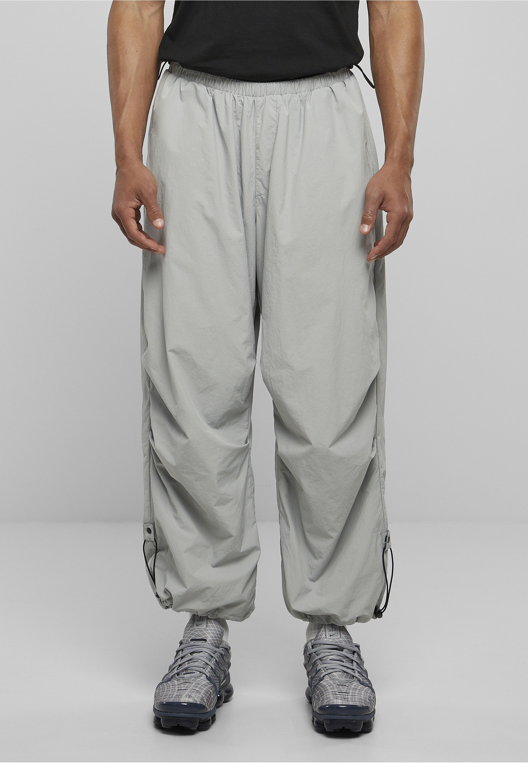 URBAN CLASSICS Stoffhose »Urban Classics Herren Nylon Parachute Pants«