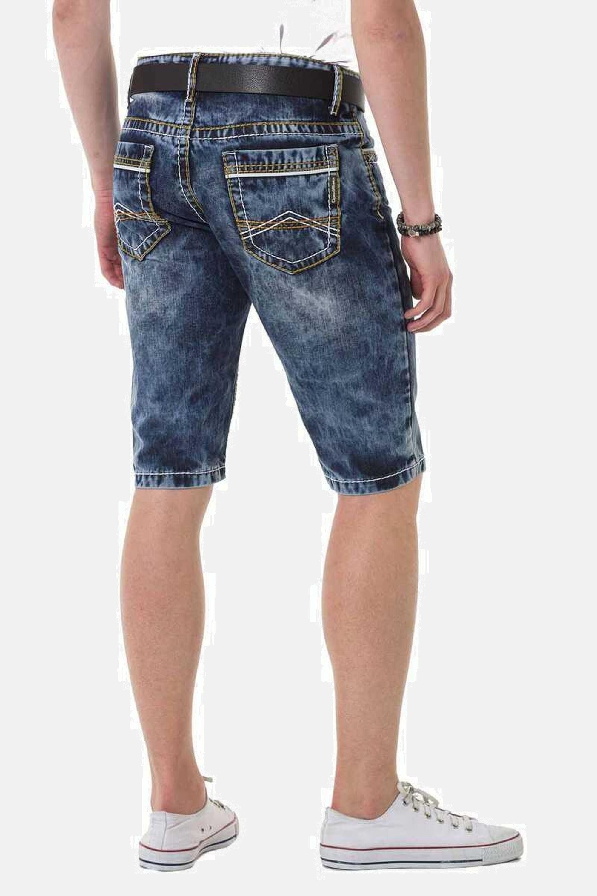 Cipo & Baxx Jeansbermudas »Bermuda & Short«, mit stylishen Kontrastnähten, CK268