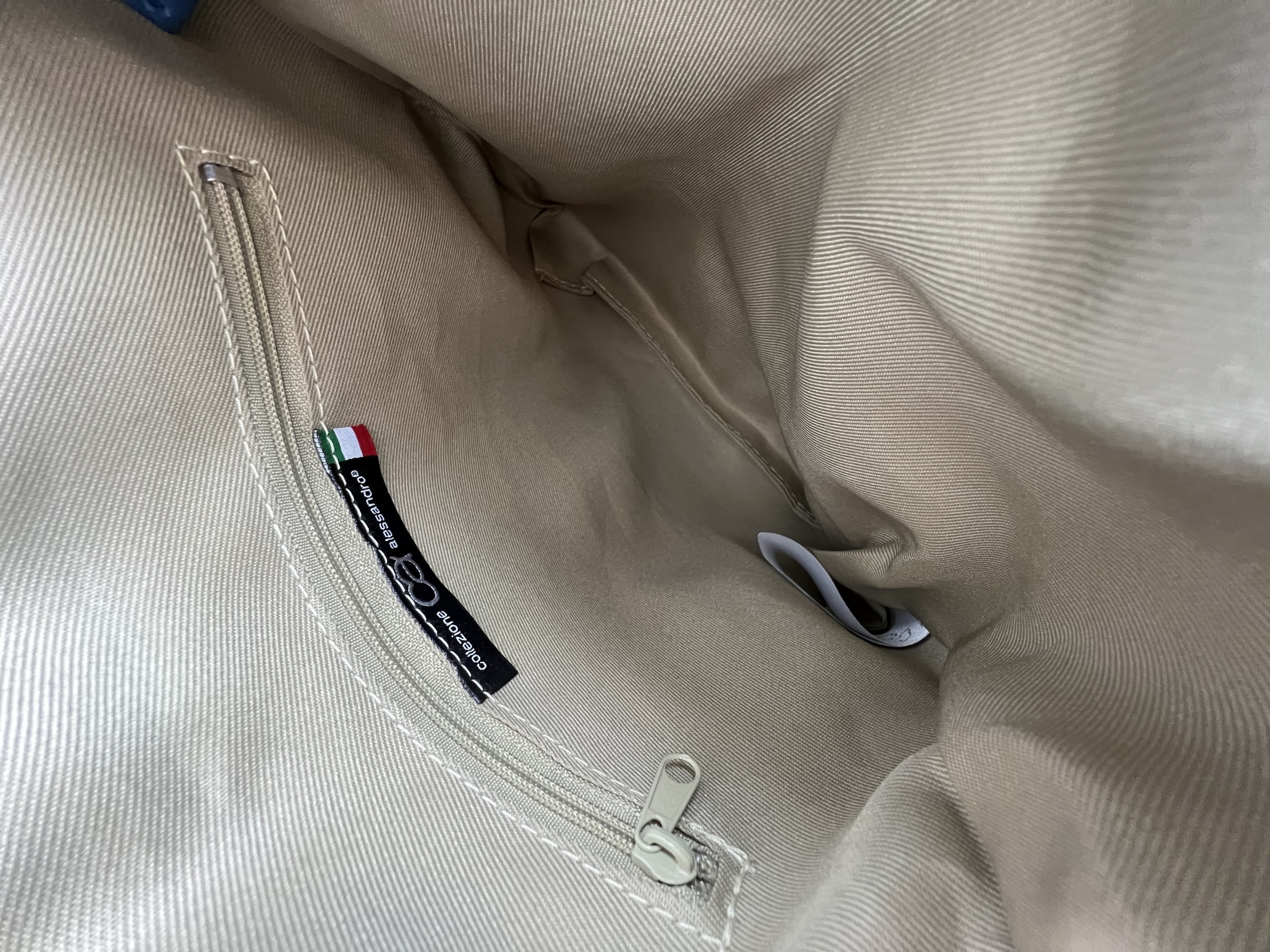 COLLEZIONE ALESSANDRO Umhängetasche »München«, Echtes Leder mit vielen Fächern