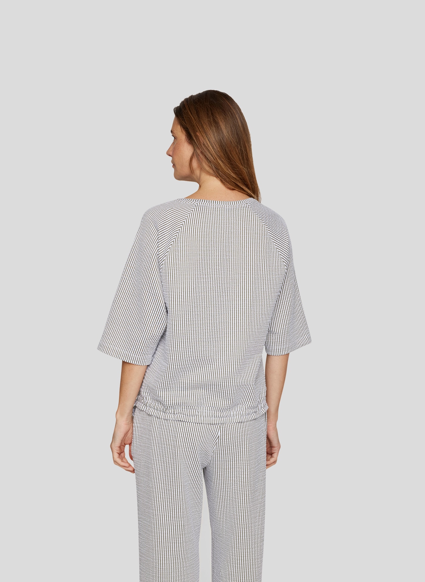 Rabe Kurzarmshirt, im Streifen-Look und mit Bindung am Saum
