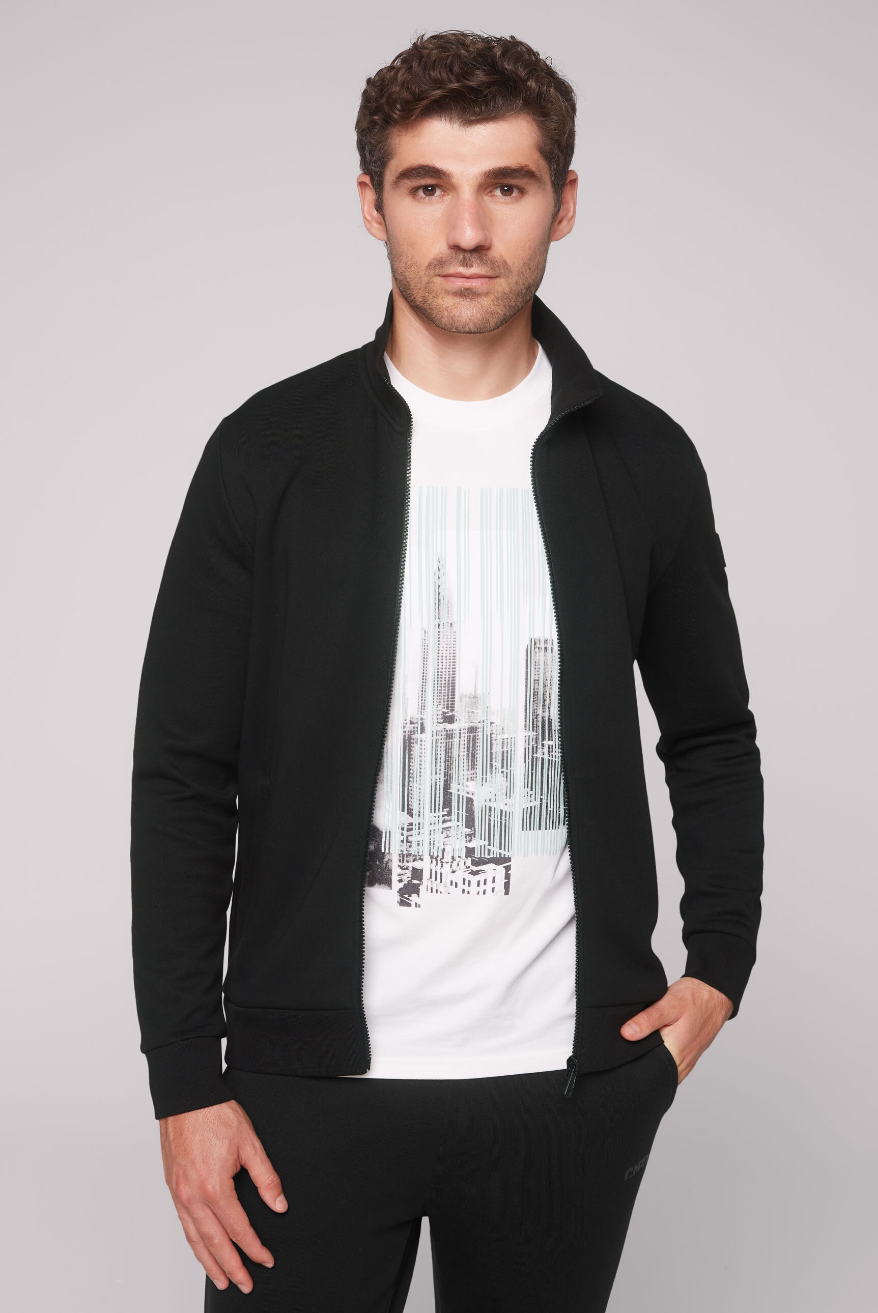 CMPD Bliuzonas su Reißverschlusstaschen