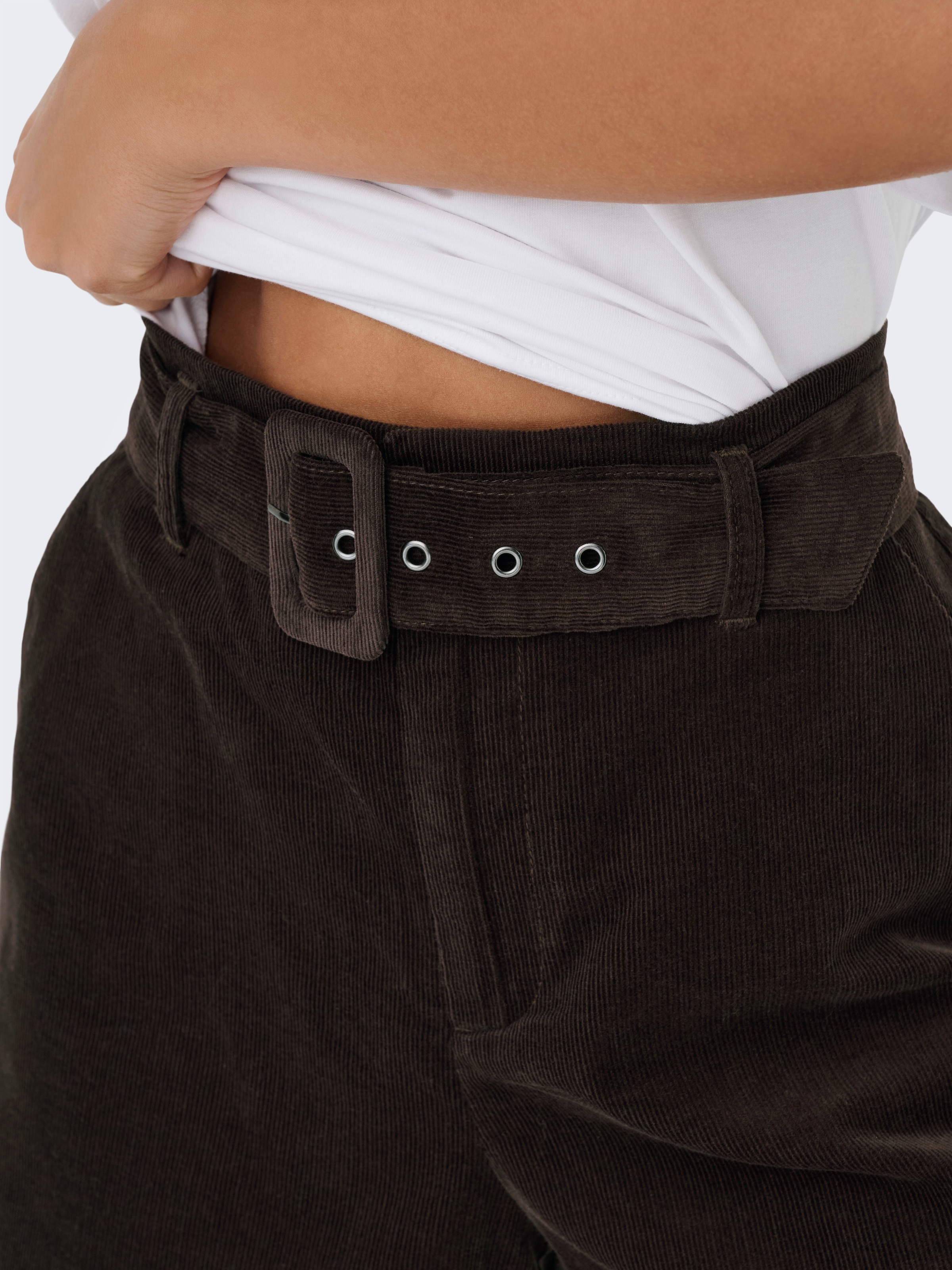 ONLY Shorts »ONLNESSA HW BELT CORD SHORTS CC PNT«