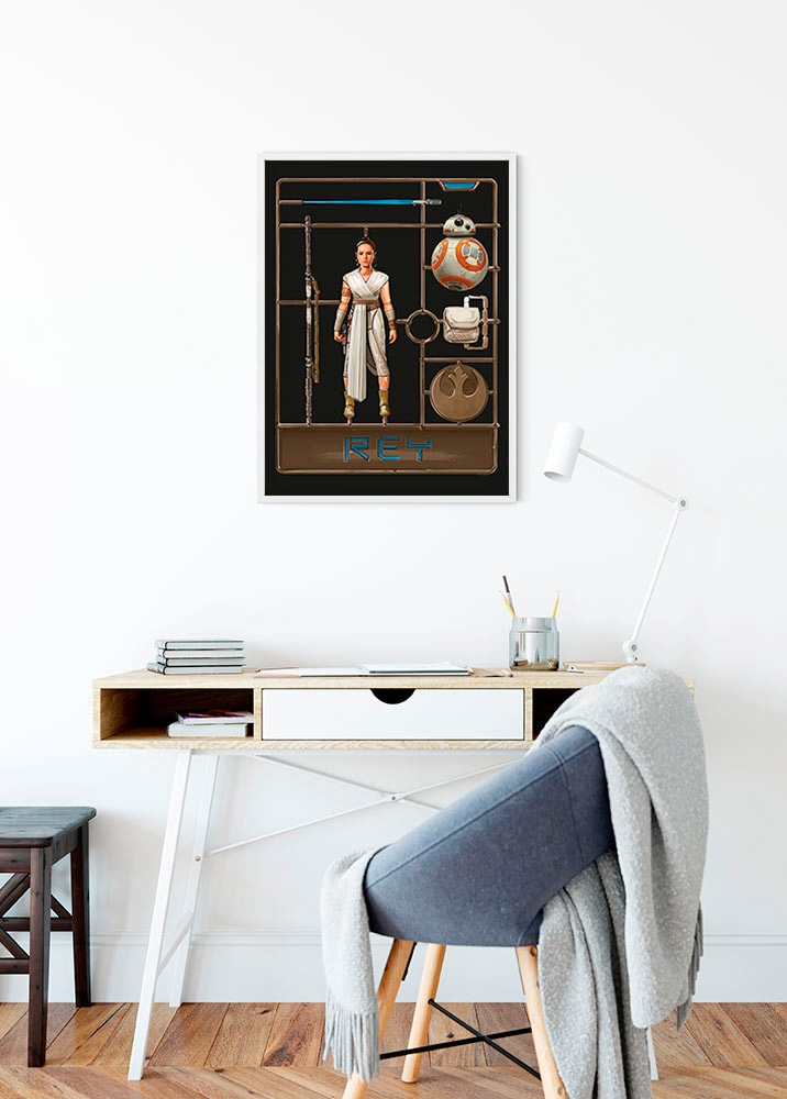 Komar Bild »Star Wars Toy Rey«, Star Wars, (1 St.), Wandbild zur Dekoration im Kinderzimmer - ohne Rahmen