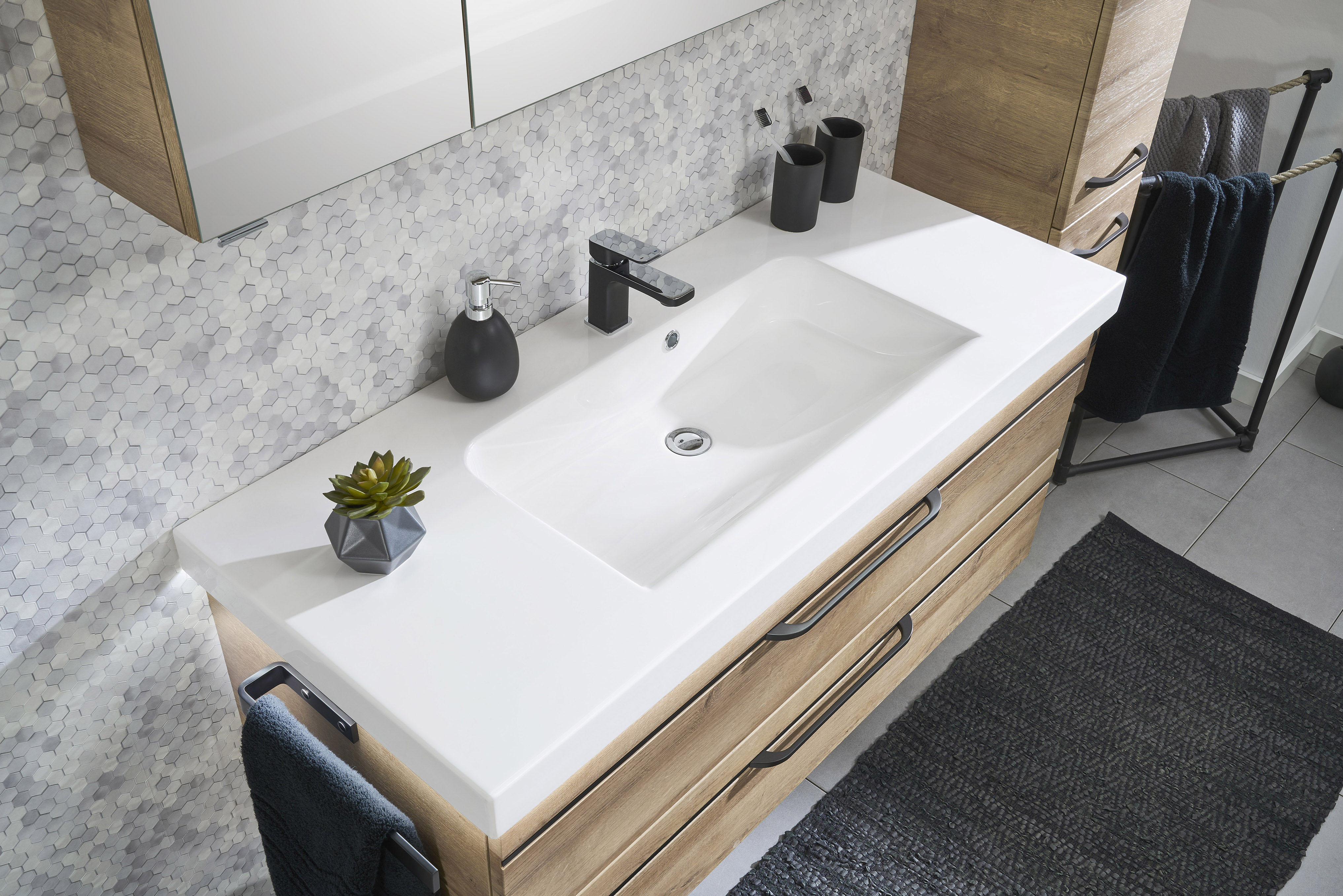 Saphir Waschtisch "Serie Balto Mineralmarmor-Waschtisch mit Unterschrank, 123 cm breit" 2 Stk. tlg. Waschplatz mit 2 Schubladen, Badschrank in verschiedenen Ausführungen