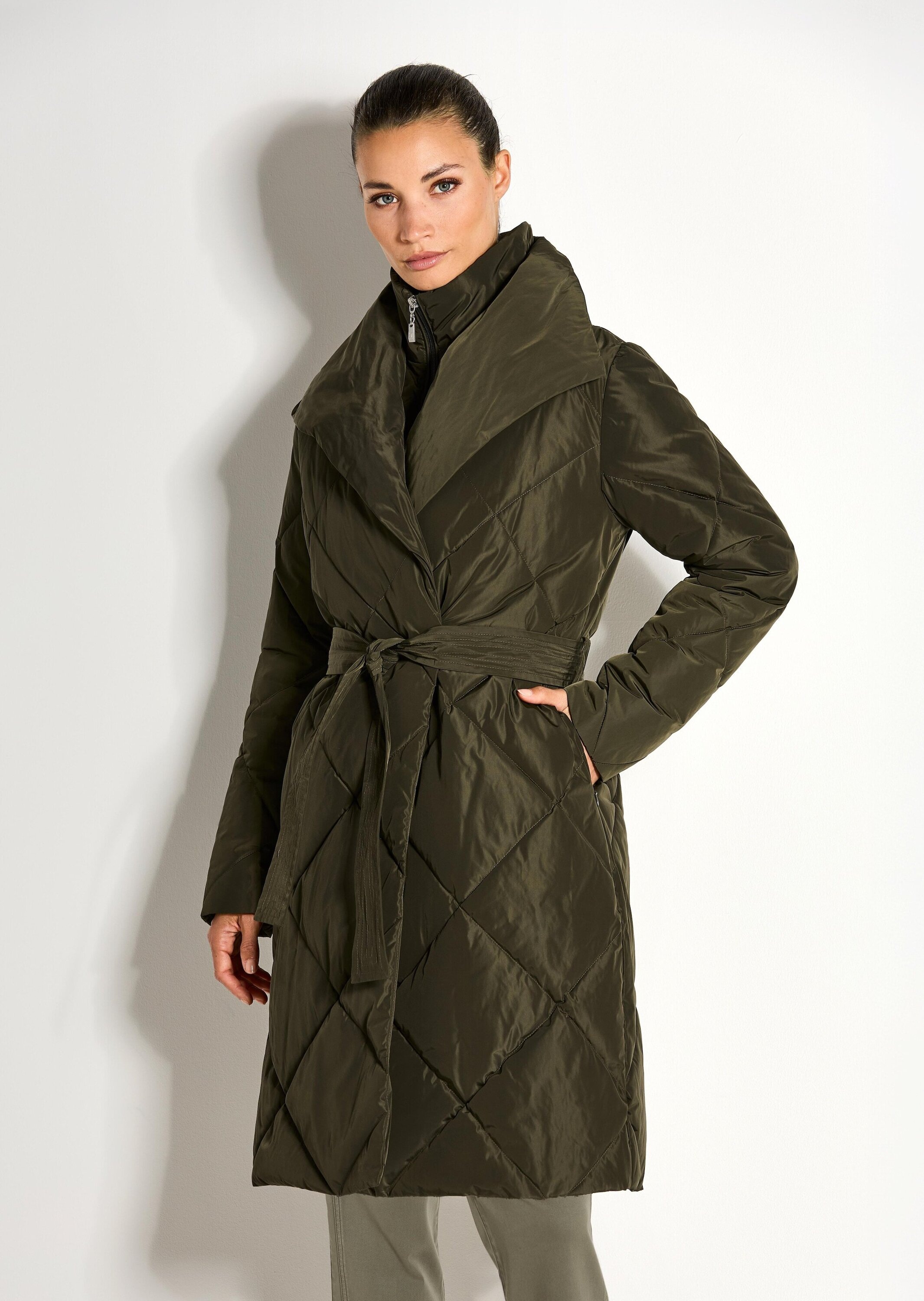 MADELEINE Steppjacke »Steppmantel Rauten-Steppmantel mit Bindegürtel«