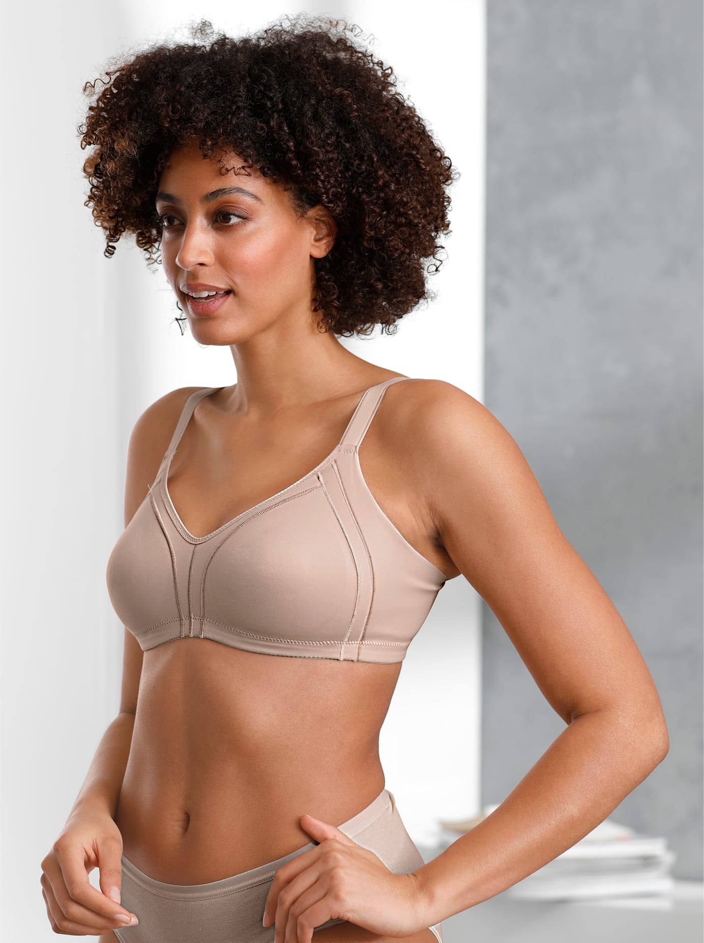 Damen Minimizer-BH, Gr. 100, beige, 86% Polyamid, 14% Elasthan, BHs