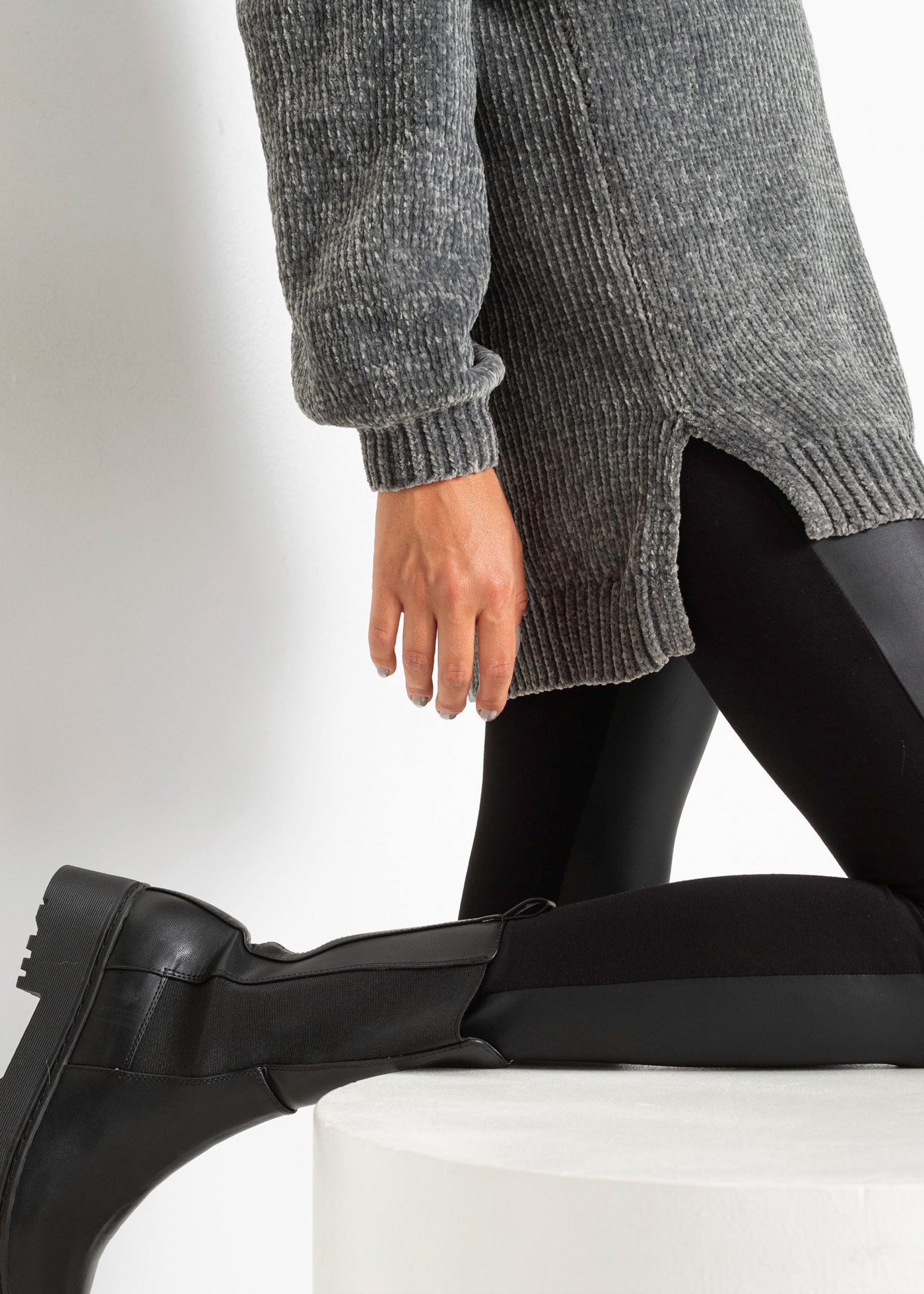 bonprix Longpullover »Chenille-Longpullover« aus Chenille, mit breitem U-Boot-Ausschnitt, für kühle Tage