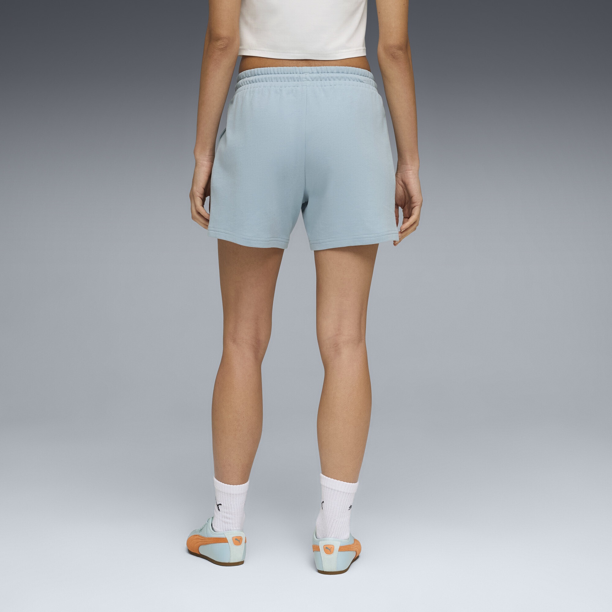PUMA Sporthose »Essentials Elevated Mid-Rise 5" Shorts Damen«
