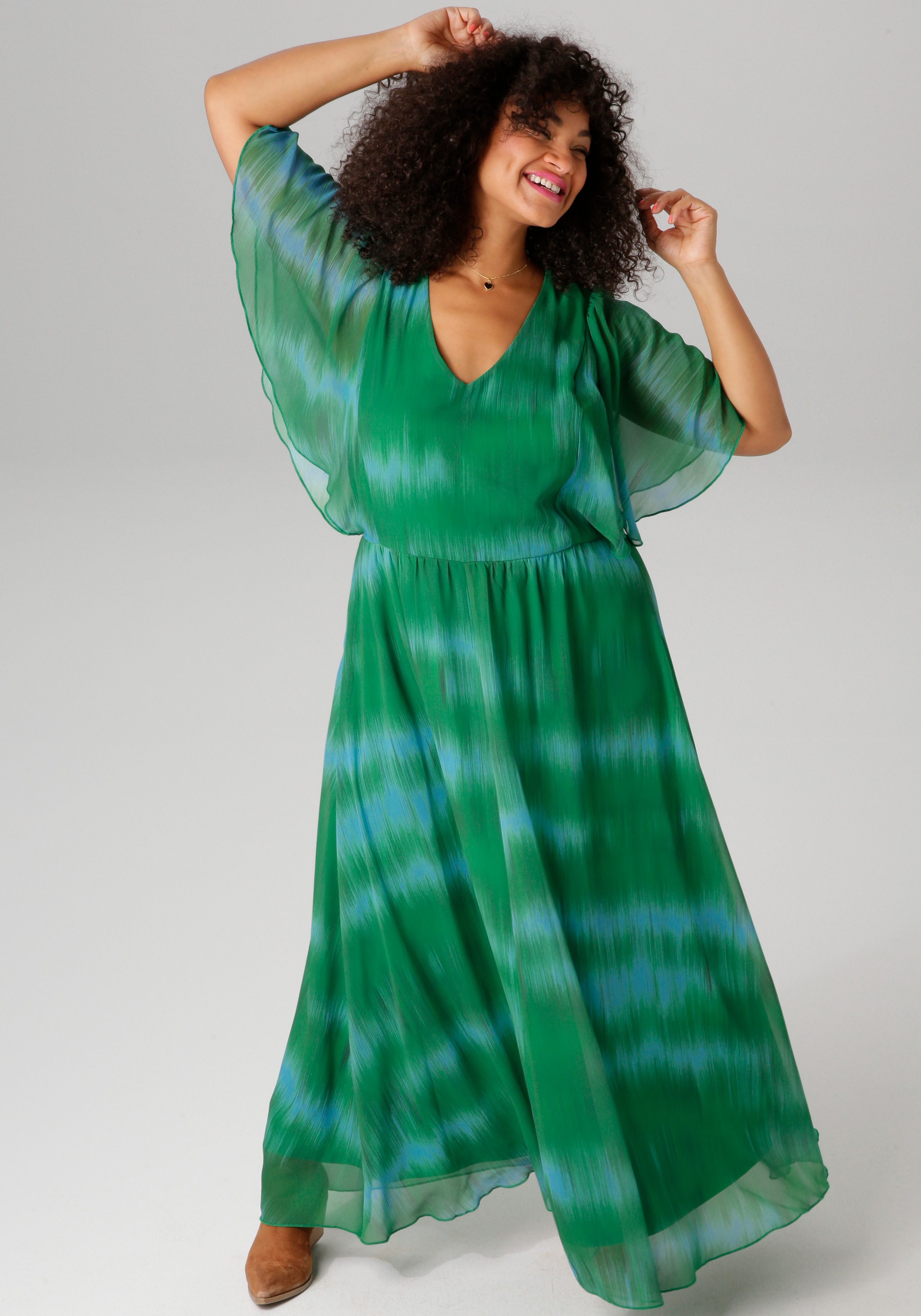 Aniston PLUS Maxikleid, zeitloses Design günstig online kaufen