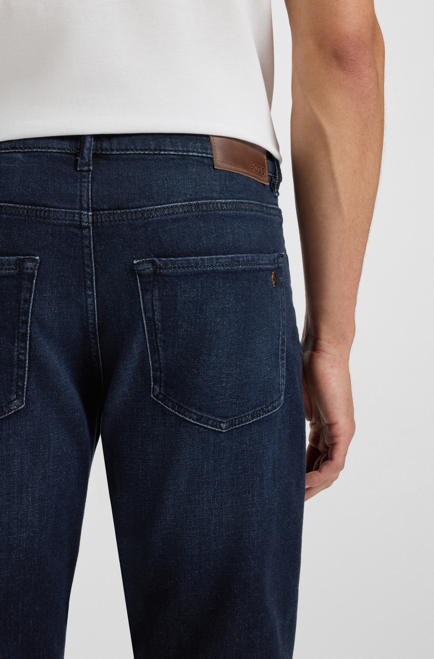 BOSS ORANGE Tapered-fit-Jeans »ONYX«, in 5-Pocket-Form
