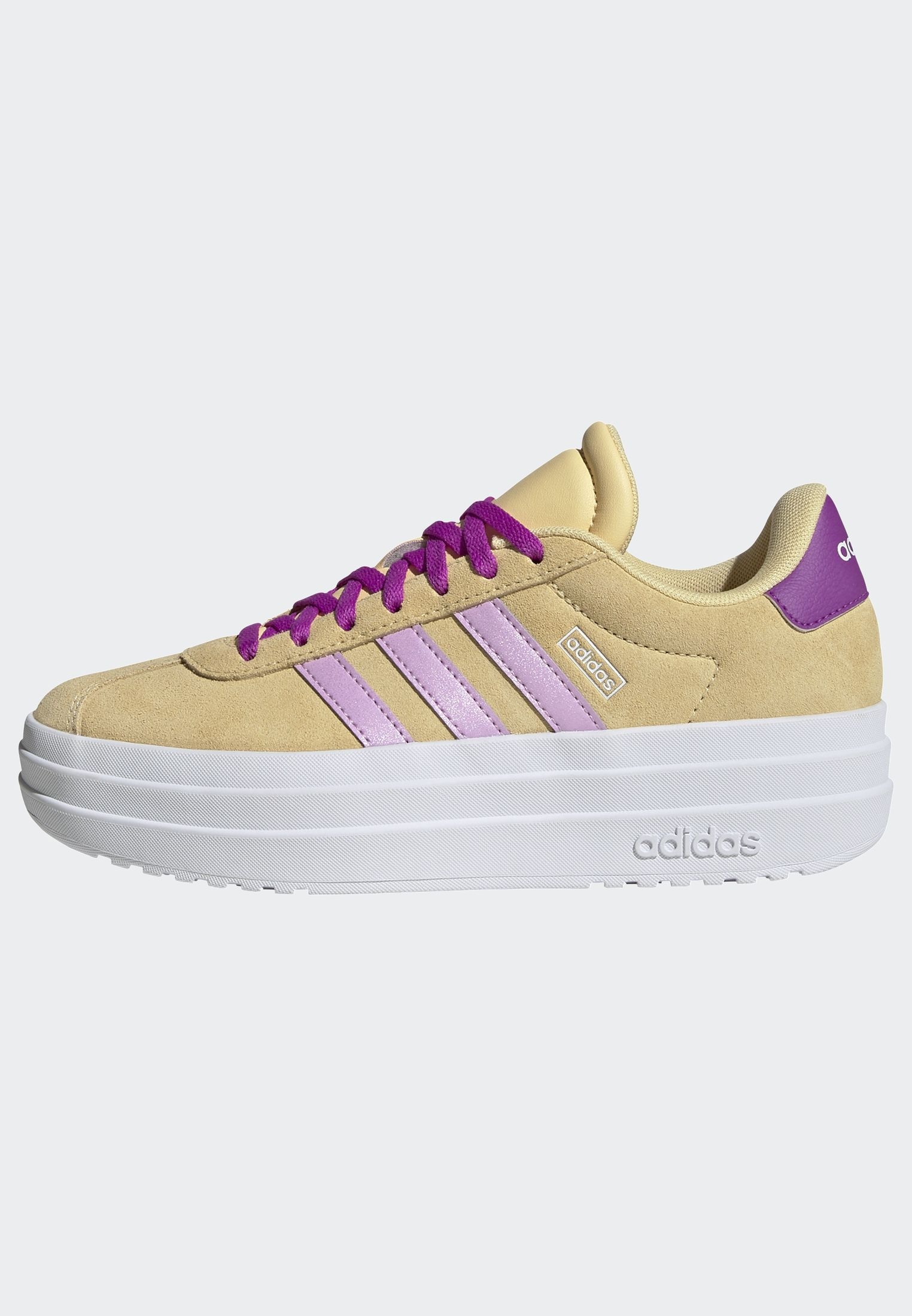 adidas Sportswear Plateausneaker »VL COURT BOLD LIFESTYLE KIDS«, Design auf den Spuren des adidas Gazelle Bold