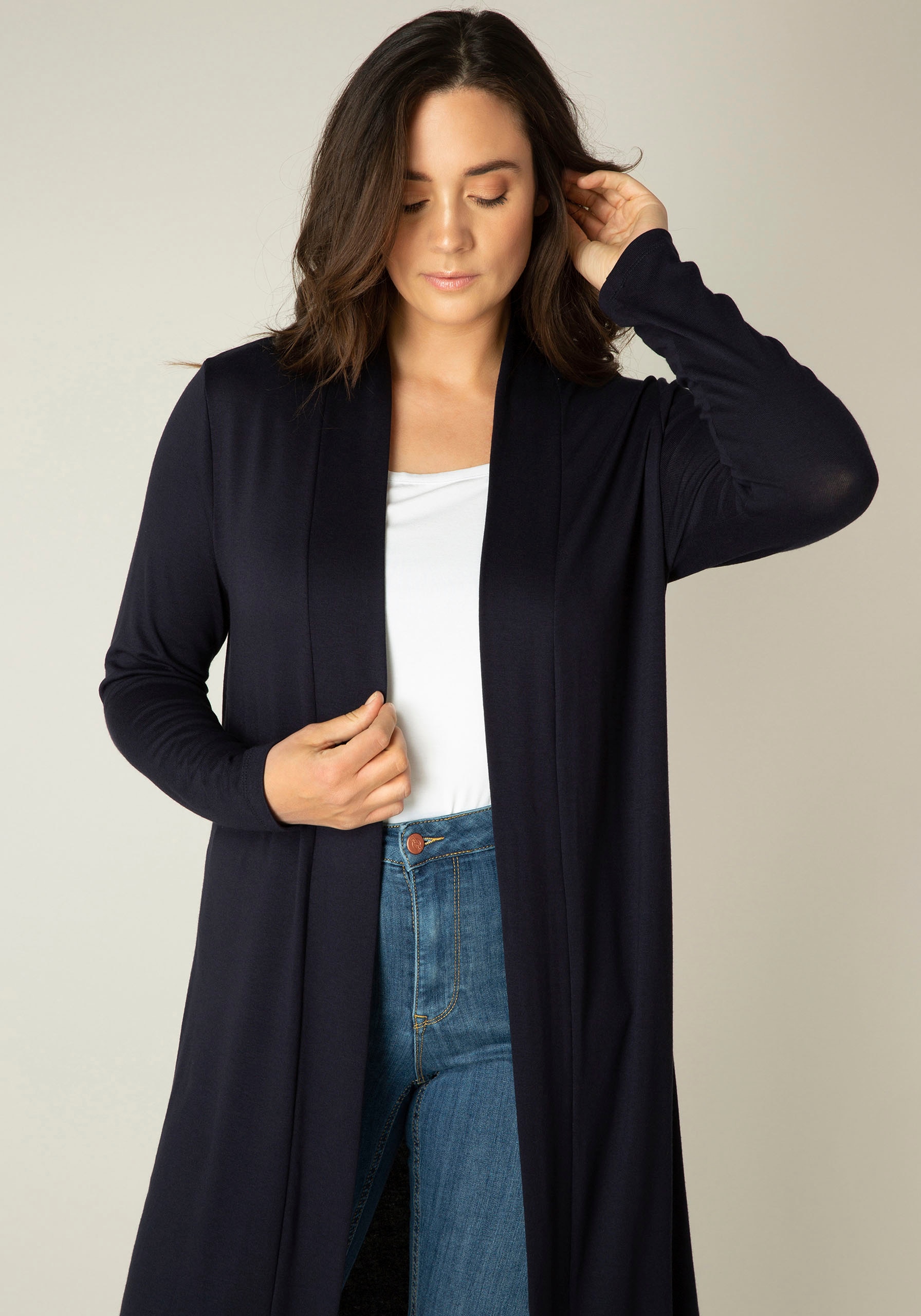 Base Level Curvy Longstrickjacke, Figurumspielende, weiche Strickqualität günstig online kaufen