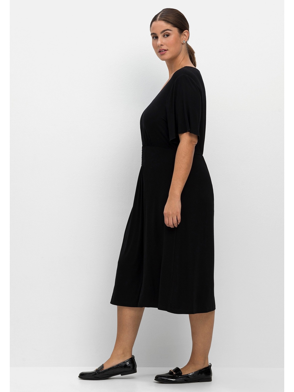 Sheego Jerseykleid »Große Größen«, mit gesmokter Taille, aus Viskosejersey