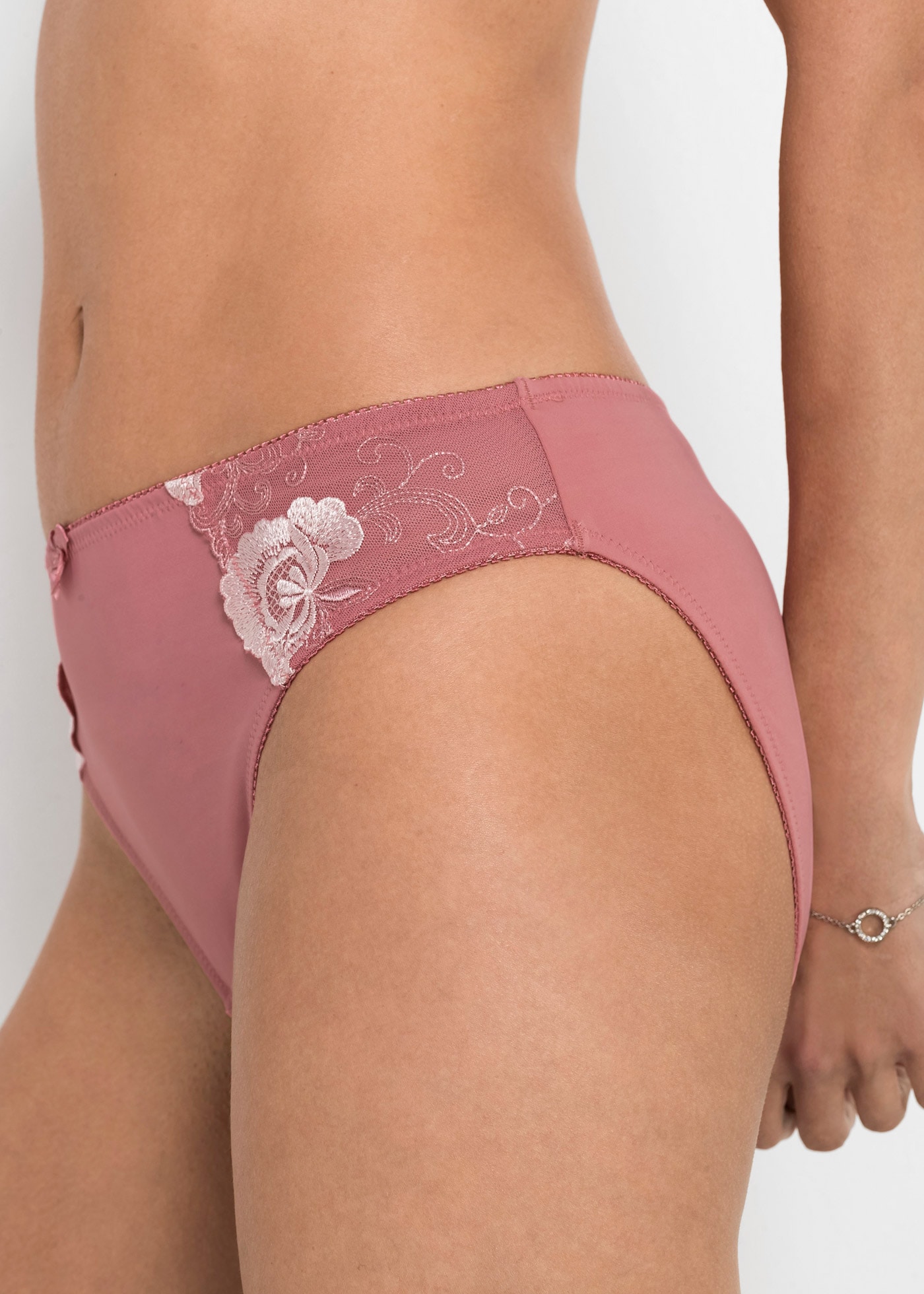 bonprix Slip Packung, 2 Stk. klassischer Stil, bequeme Passform, aus Polyamid und Elasthan
