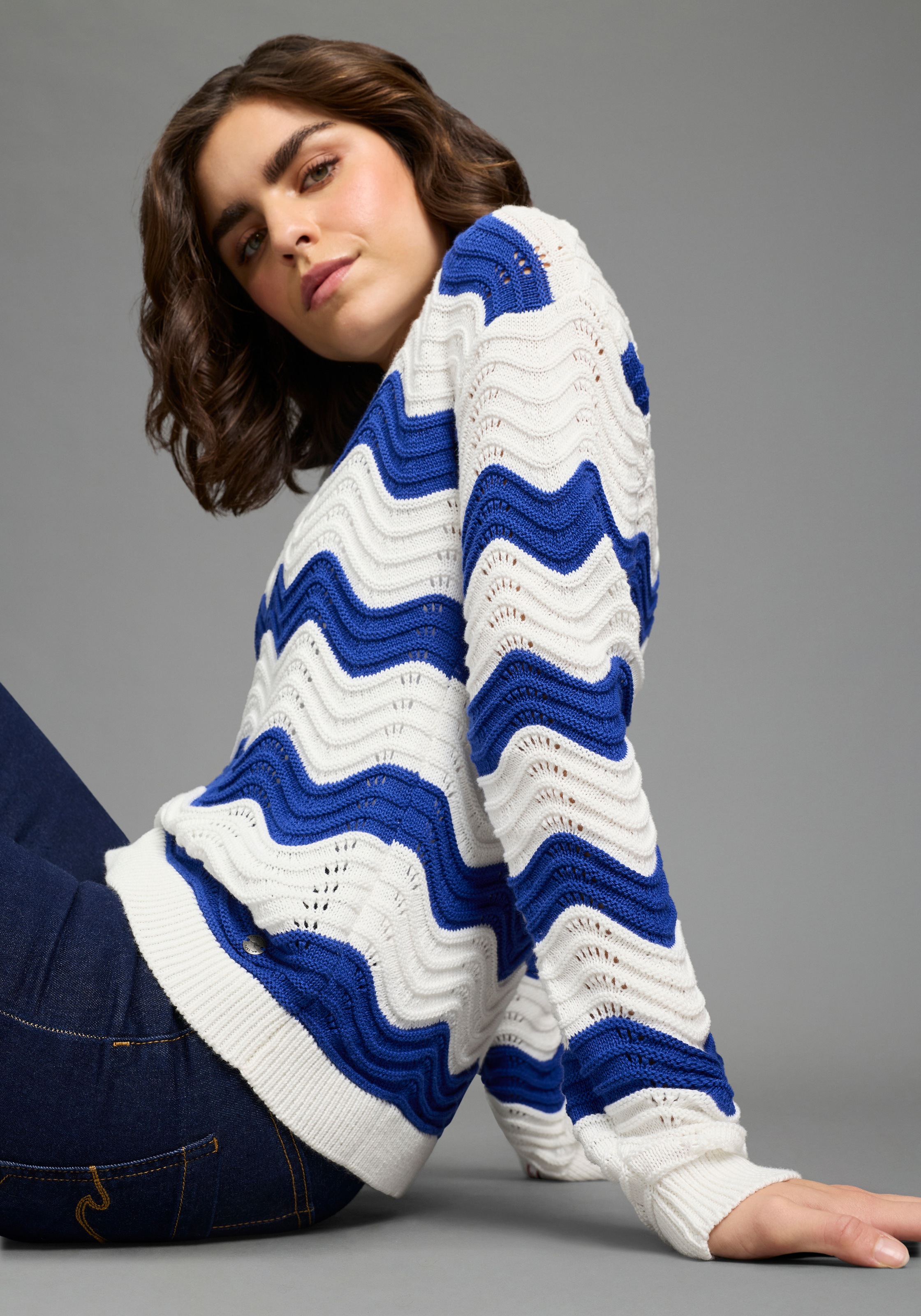 KangaROOS Women's Fine Knit Pullover Blue/White Size 48/50 2