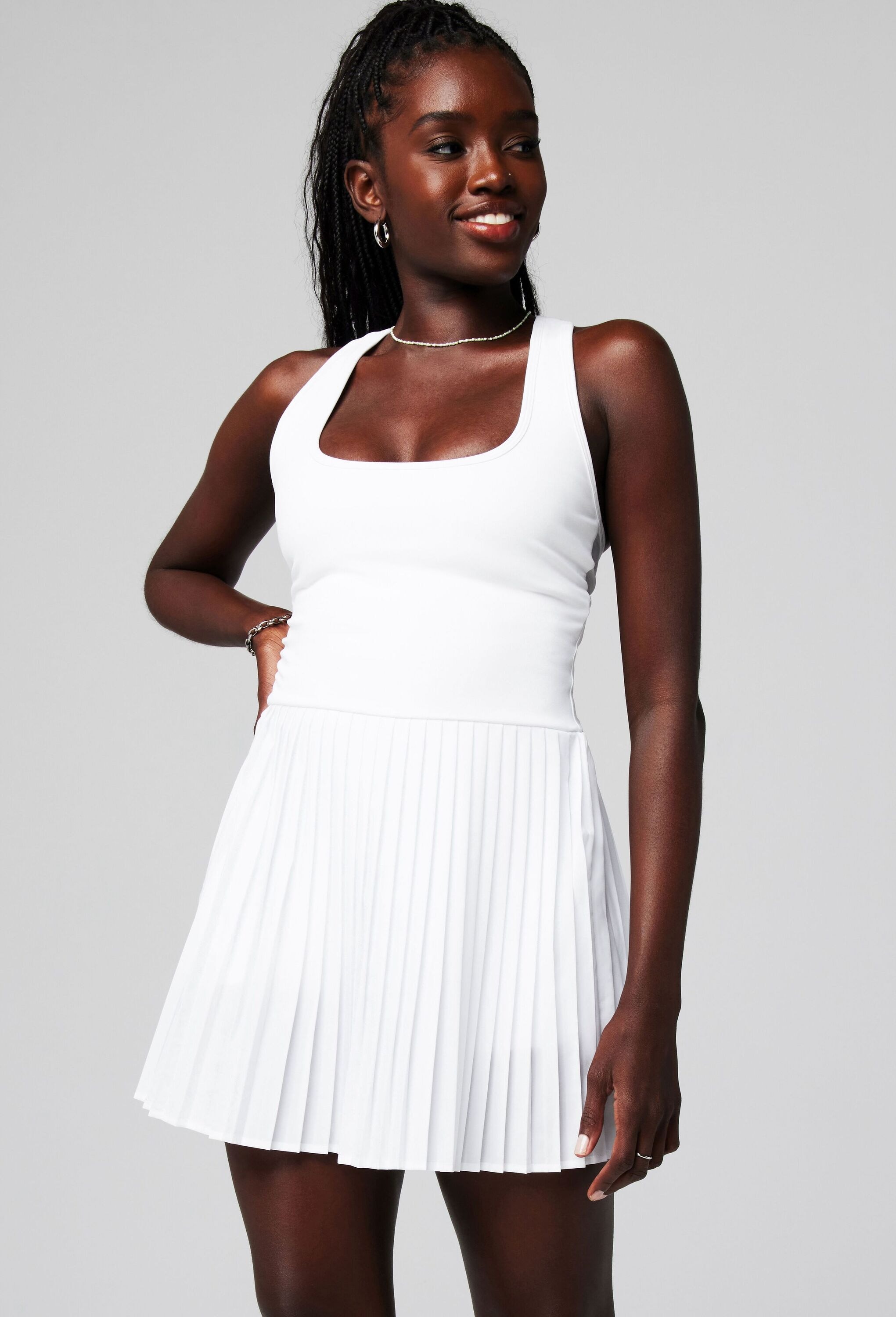 Fabletics Shirtkleid »Fabletics Kleid HOT SHOT PLEATED CLASSIC MINI DRESS« Eingrifftaschen mit integriertem BH