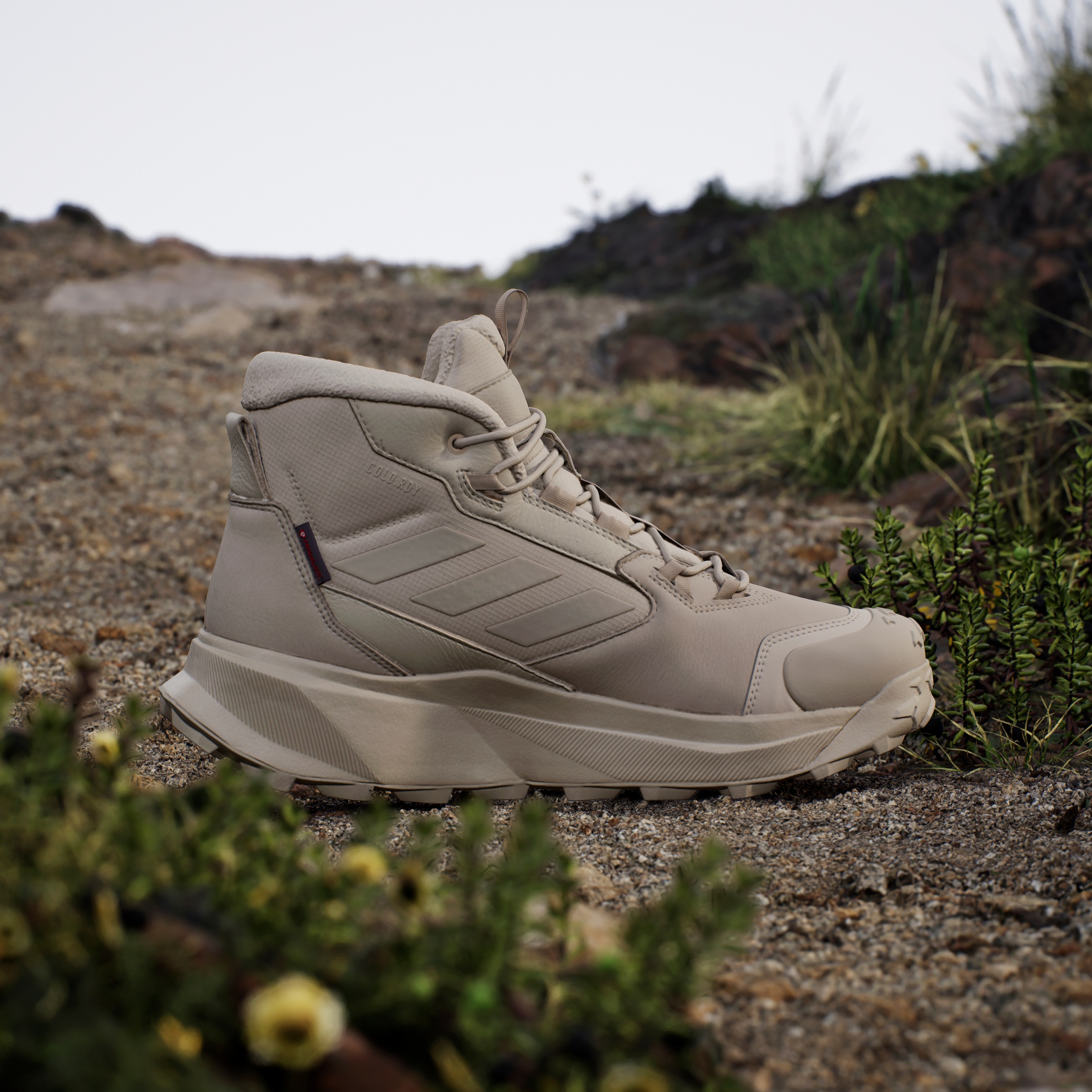 adidas TERREX Winterboots »TERREX WINTER LEATHER MID CUT RAIN.RDY COLD.RDY«, Snowboots, Winterstiefel, Winterschuhe, wasserdicht und gefüttert