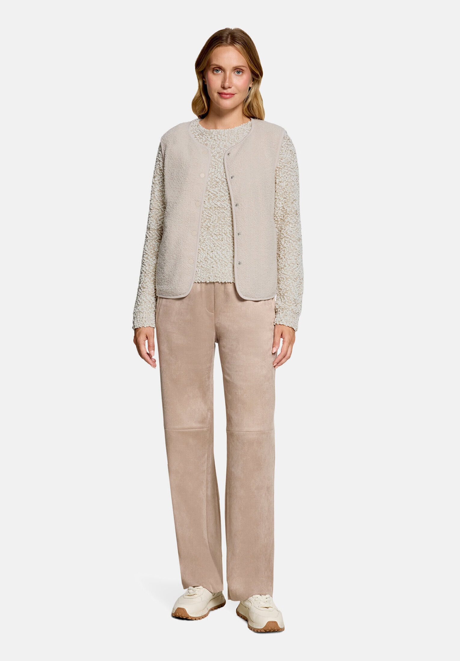 Betty&Co "Damen mit Knöpfen" 1