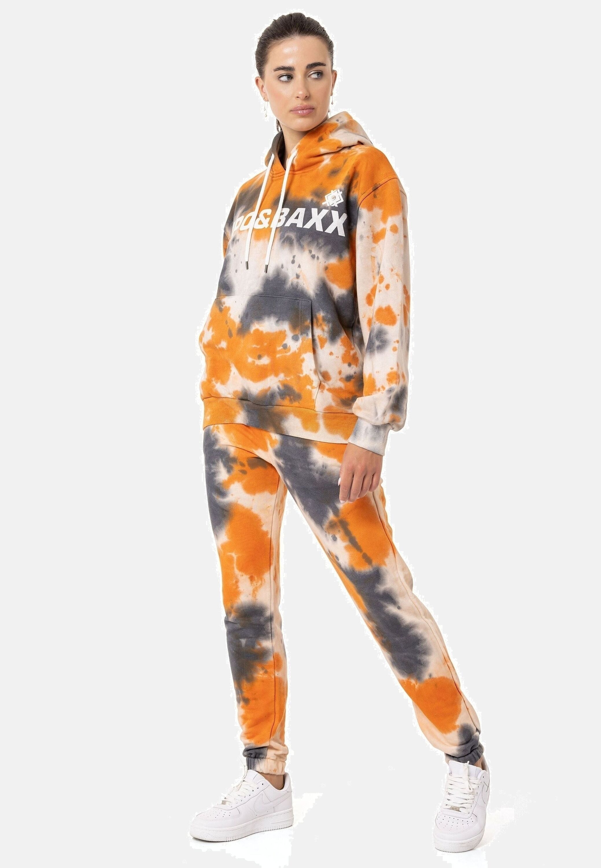 Cipo & Baxx Trainingsanzug »Homewear«, (1 tlg.), mit praktischen Seitentaschen, WLR149