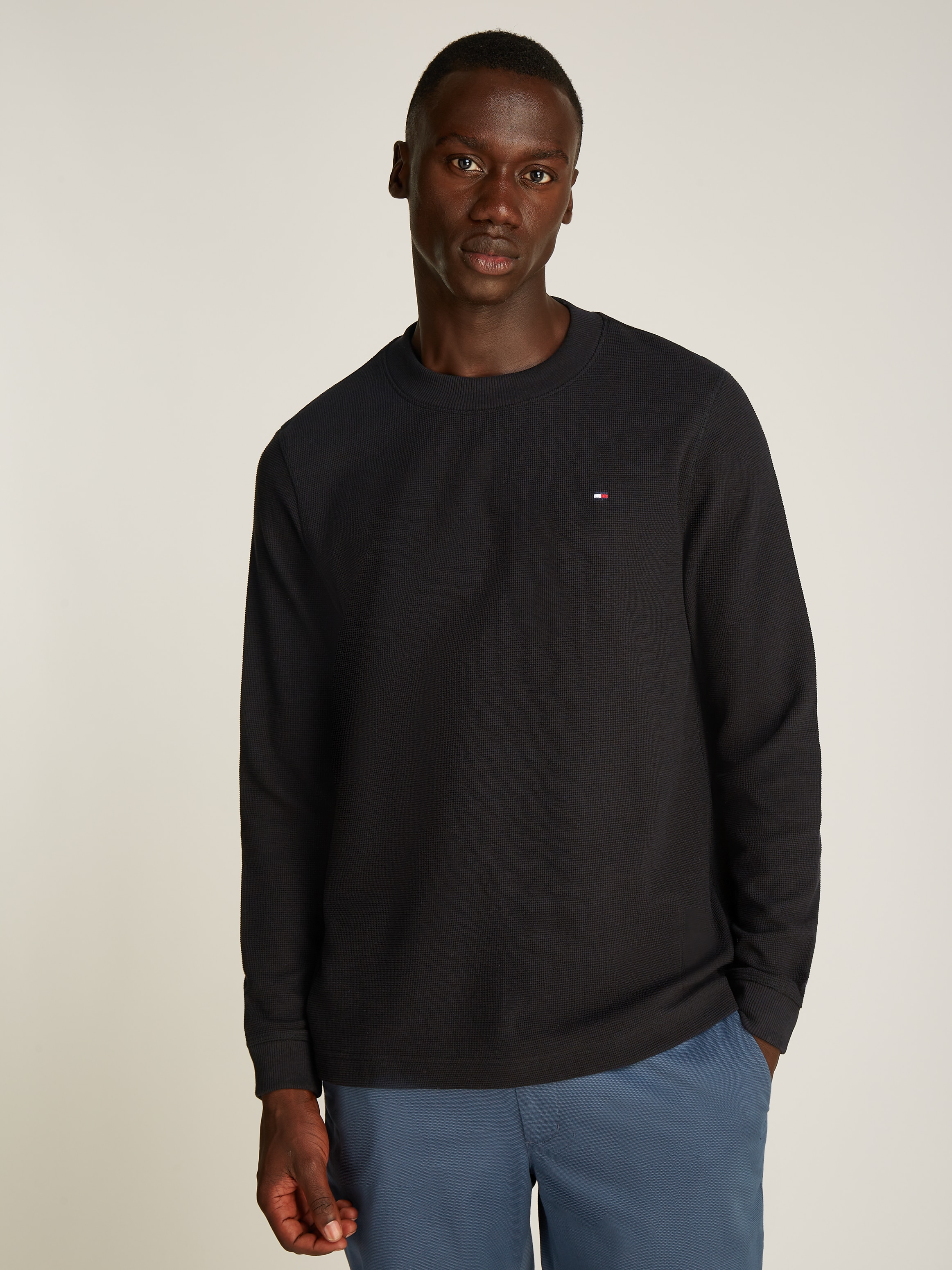 Tommy Hilfiger Rundhalspullover "TEXTURED LS TEE" mit Rundhalsausschnitt