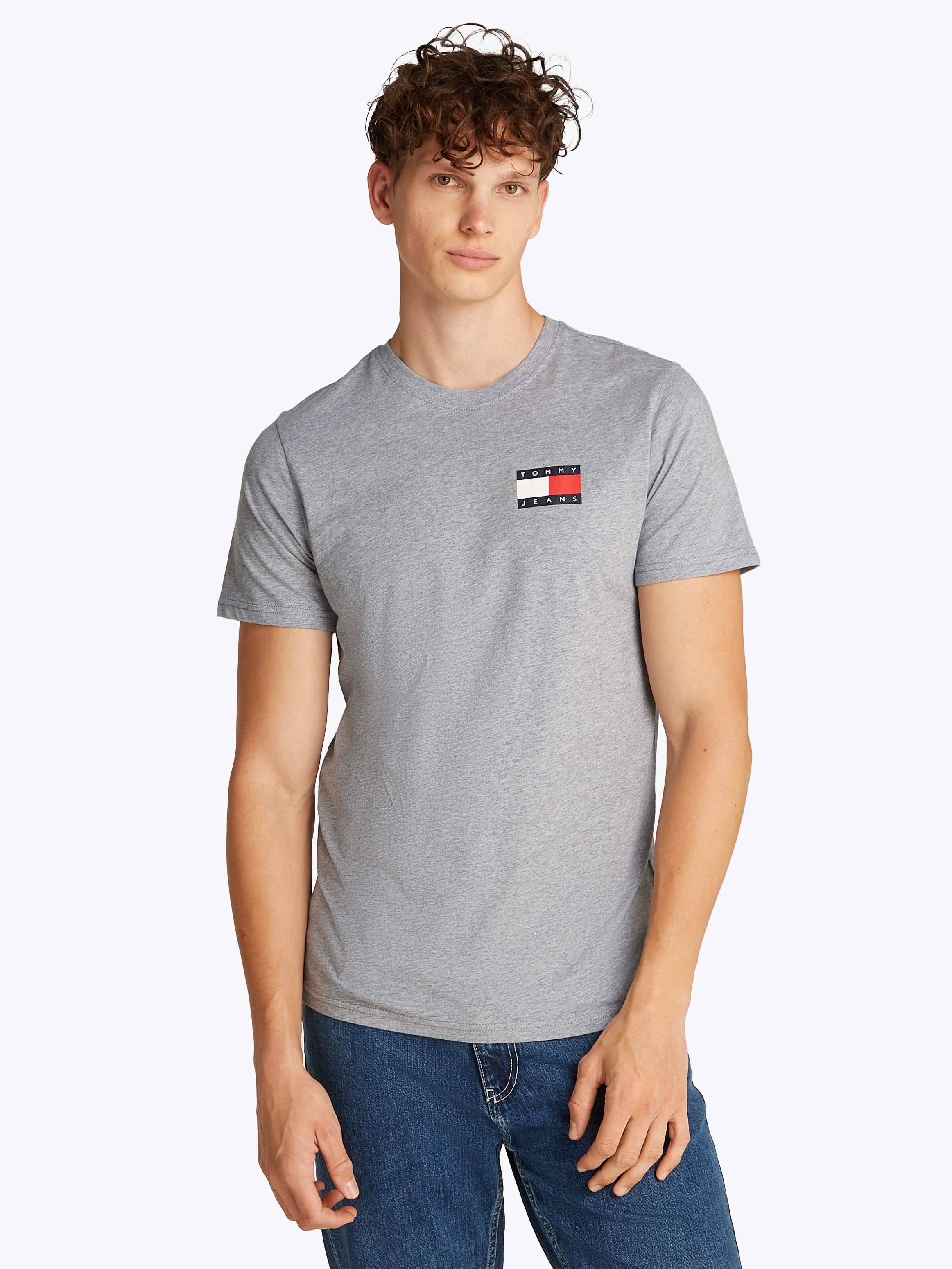 Tommy Jeans T-Shirt "TJM SLIM ESSENTIAL FLAG TEE EXT", Mit Rundhalsausschni günstig online kaufen