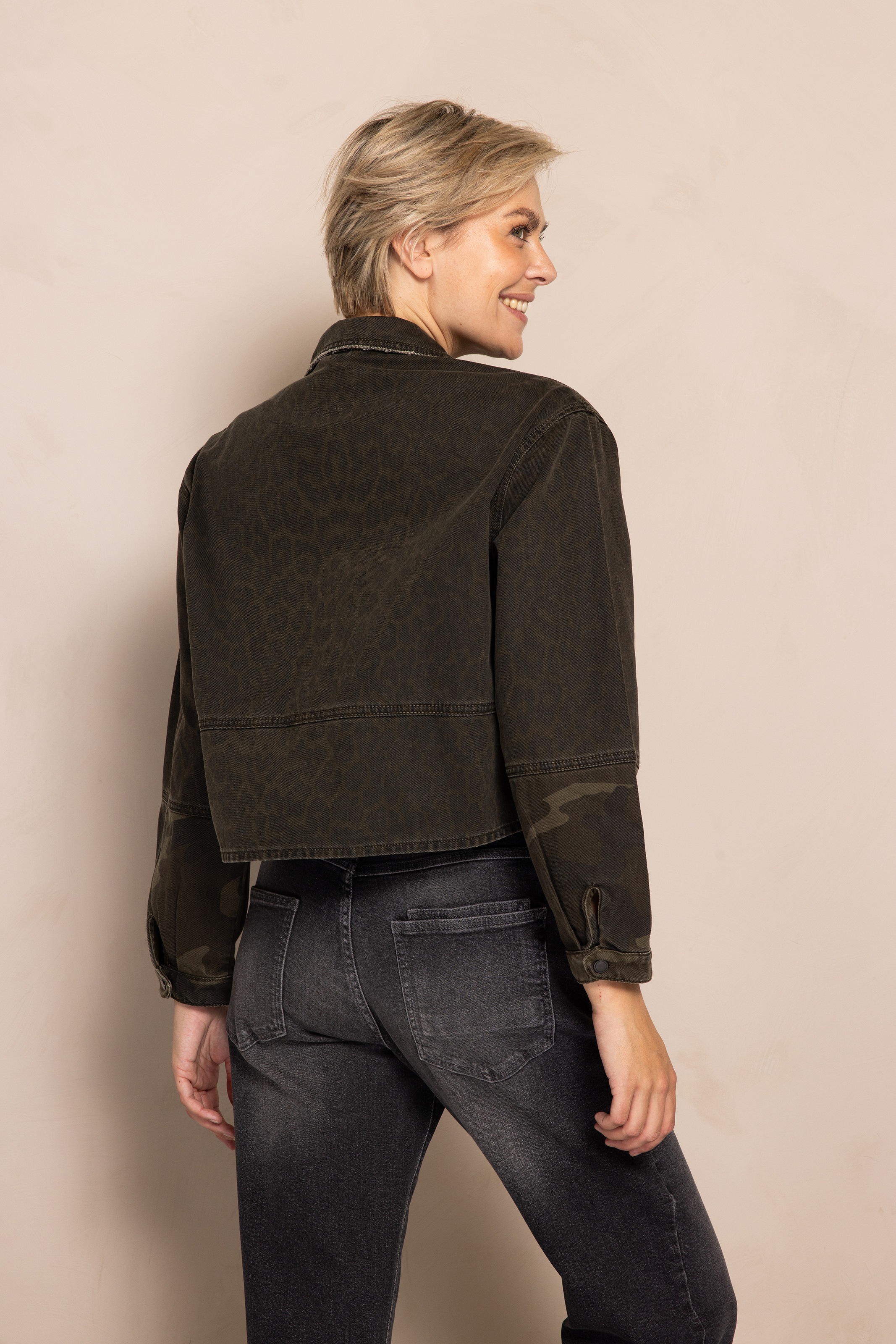 Zhrill Blouson "ZHLOUIE" ohne Kapuze mit Animal-Print günstig online kaufen