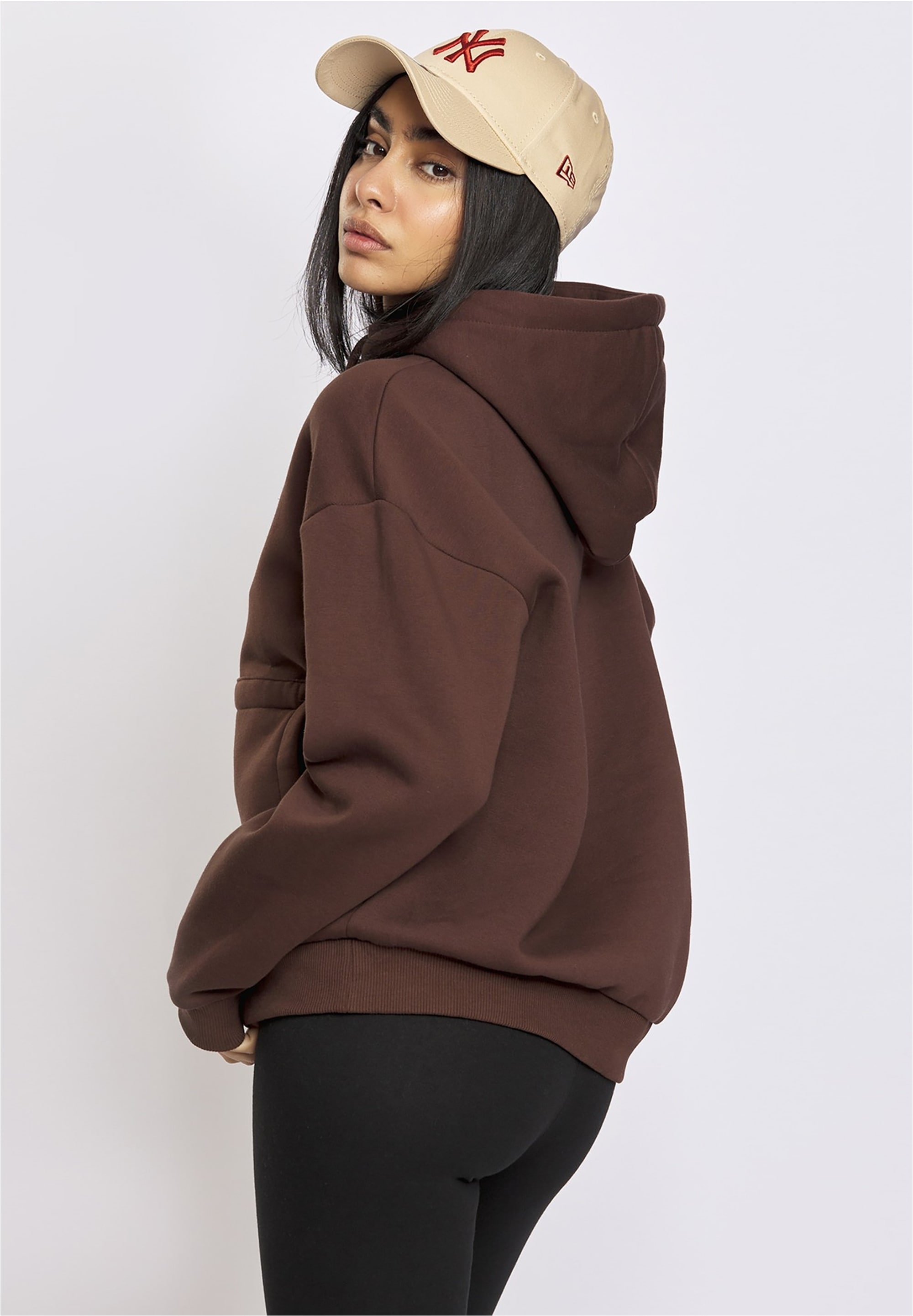 freshlions Kapuzensweatshirt »Balina«, (1 tlg.), mit elastischen Bündchen