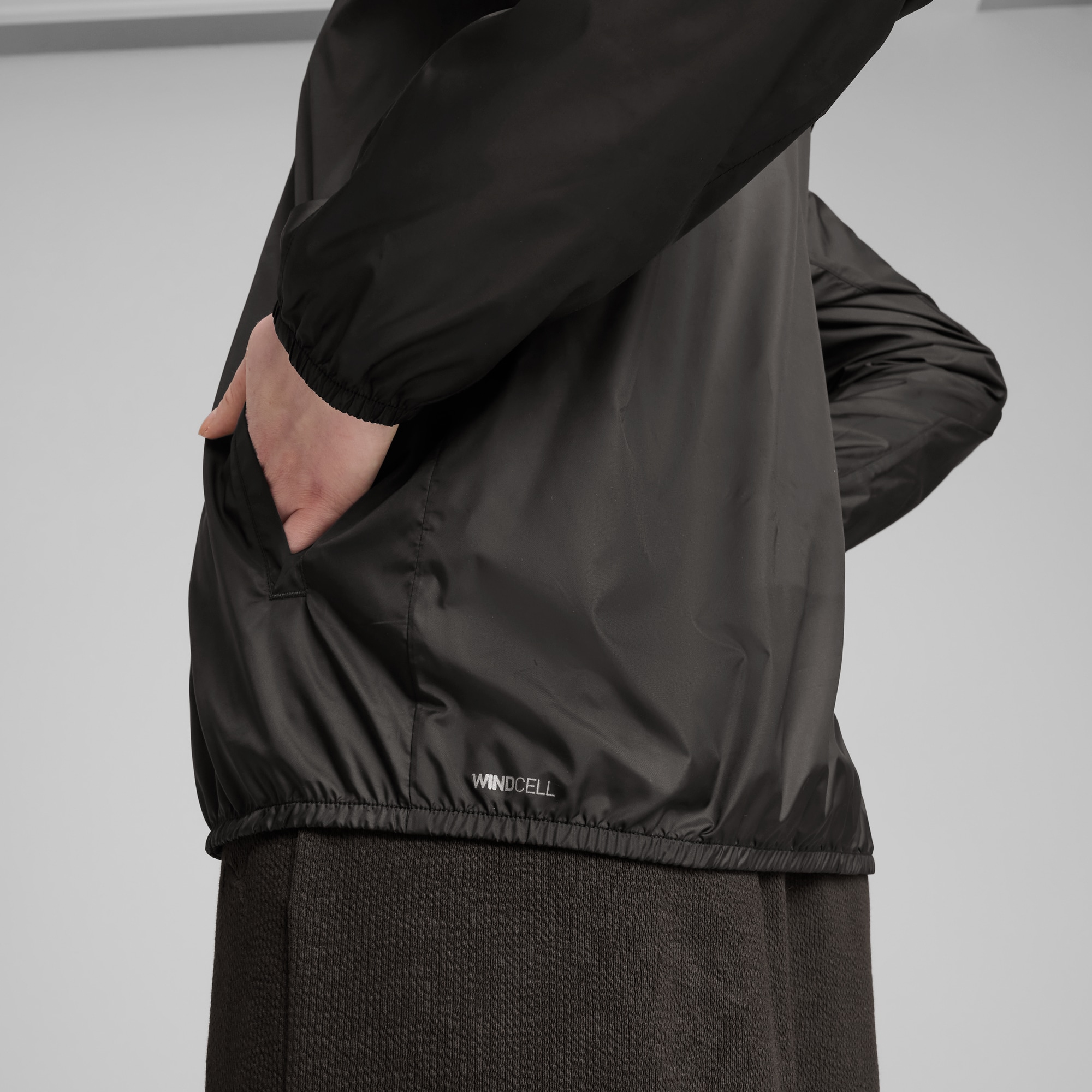 PUMA Windbreaker »ESS REGULAR WINDBREAKER«, mit Kapuze