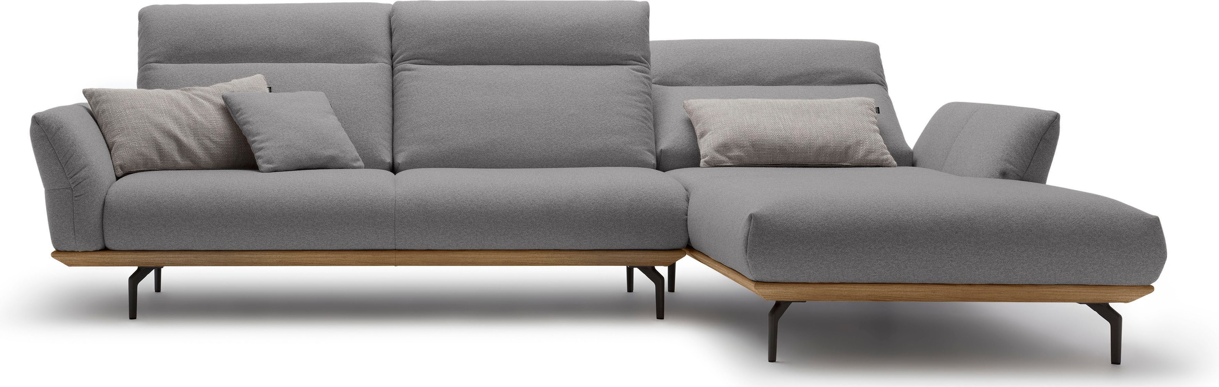 Creation BY ROLF BENZ Ecksofa »CR.460«, Sockel in Nussbaum, Winkelfüße in Umbragrau, Breite 318 cm