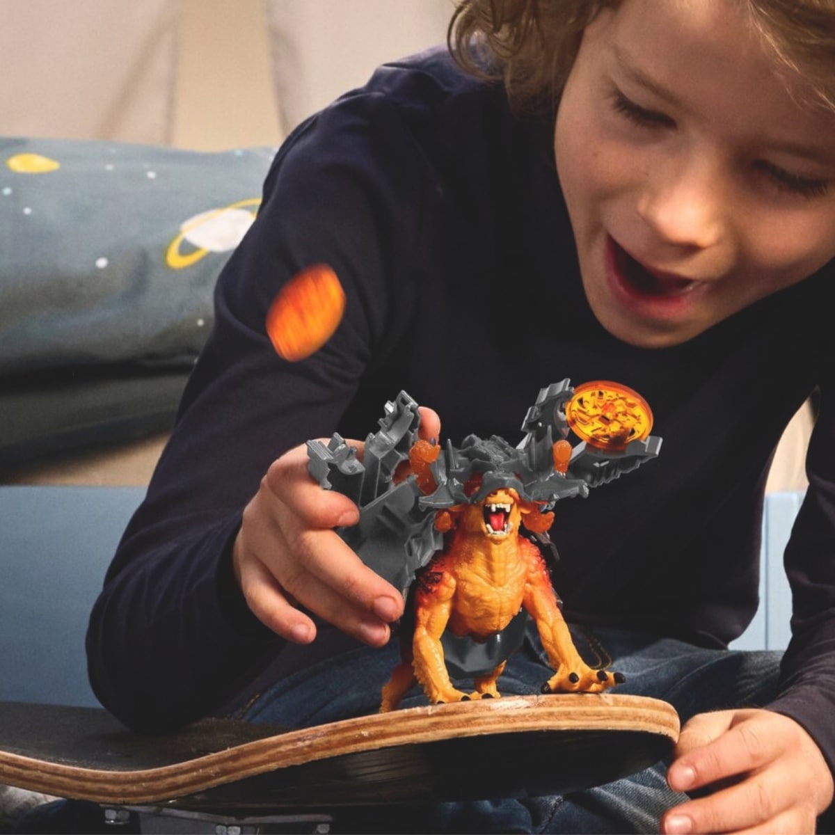 Schleich® Spielfigur »ELDRADOR® CREATURES, Gladiator Lavabestie (42814)«
