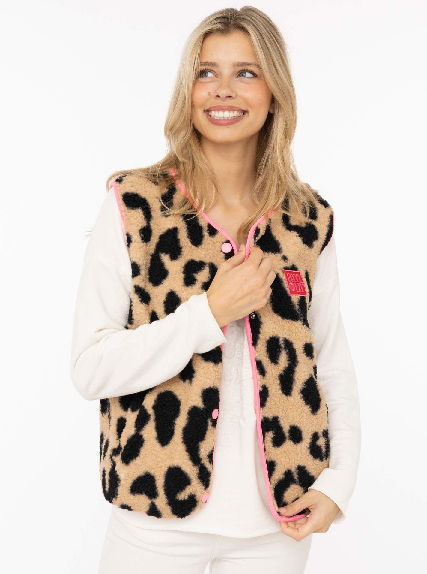 Zwillingsherz Plüschweste ""Leo Love"" Leomuster, ärmellos, pink eingefasste Kanten, Druckknöpfe, Patch
