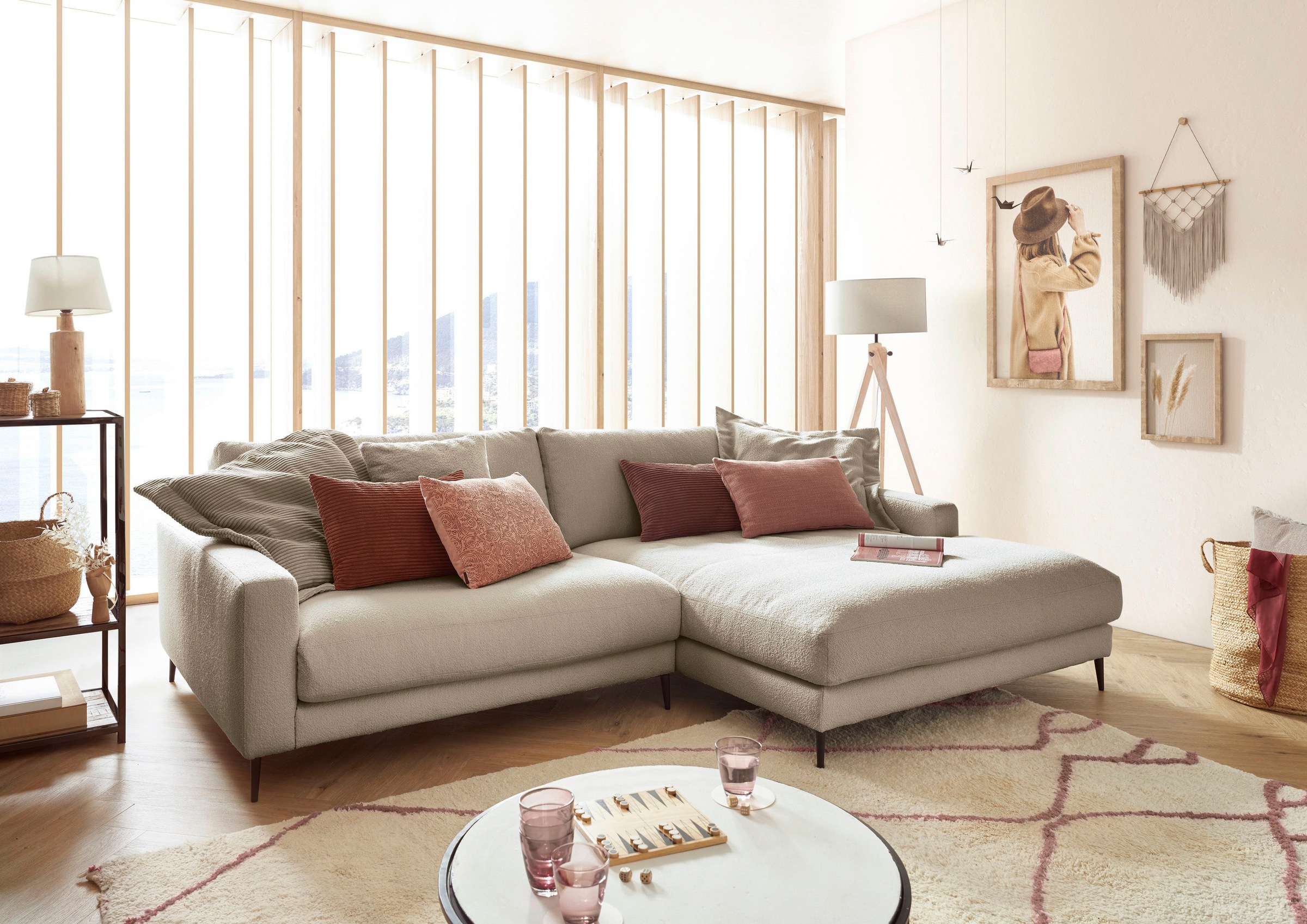 INOSIGN Ecksofa »Downtown, B/T/H: 272/190/84 cm L-Form«, weicher Sitzkomfort auch in Cord und Bouclé, incl. Zierkissen
