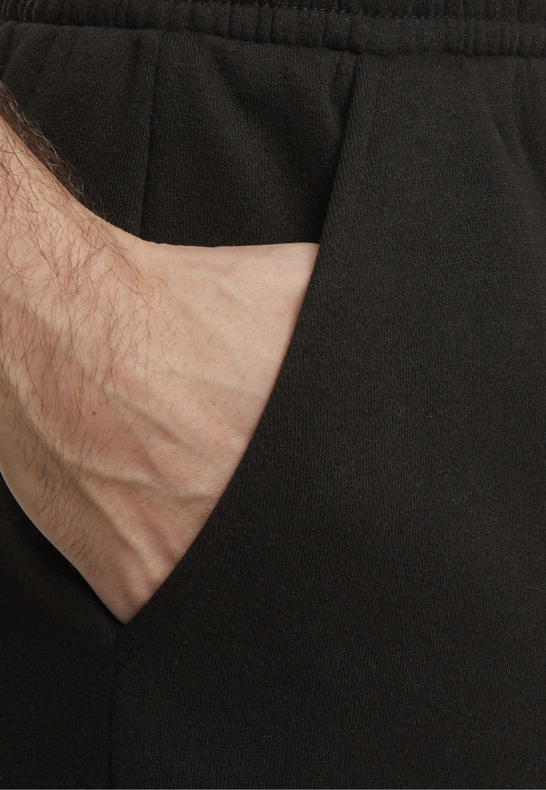 URBAN CLASSICS Sweatshorts »Urban Classics Basic Essential Sweatshorts«