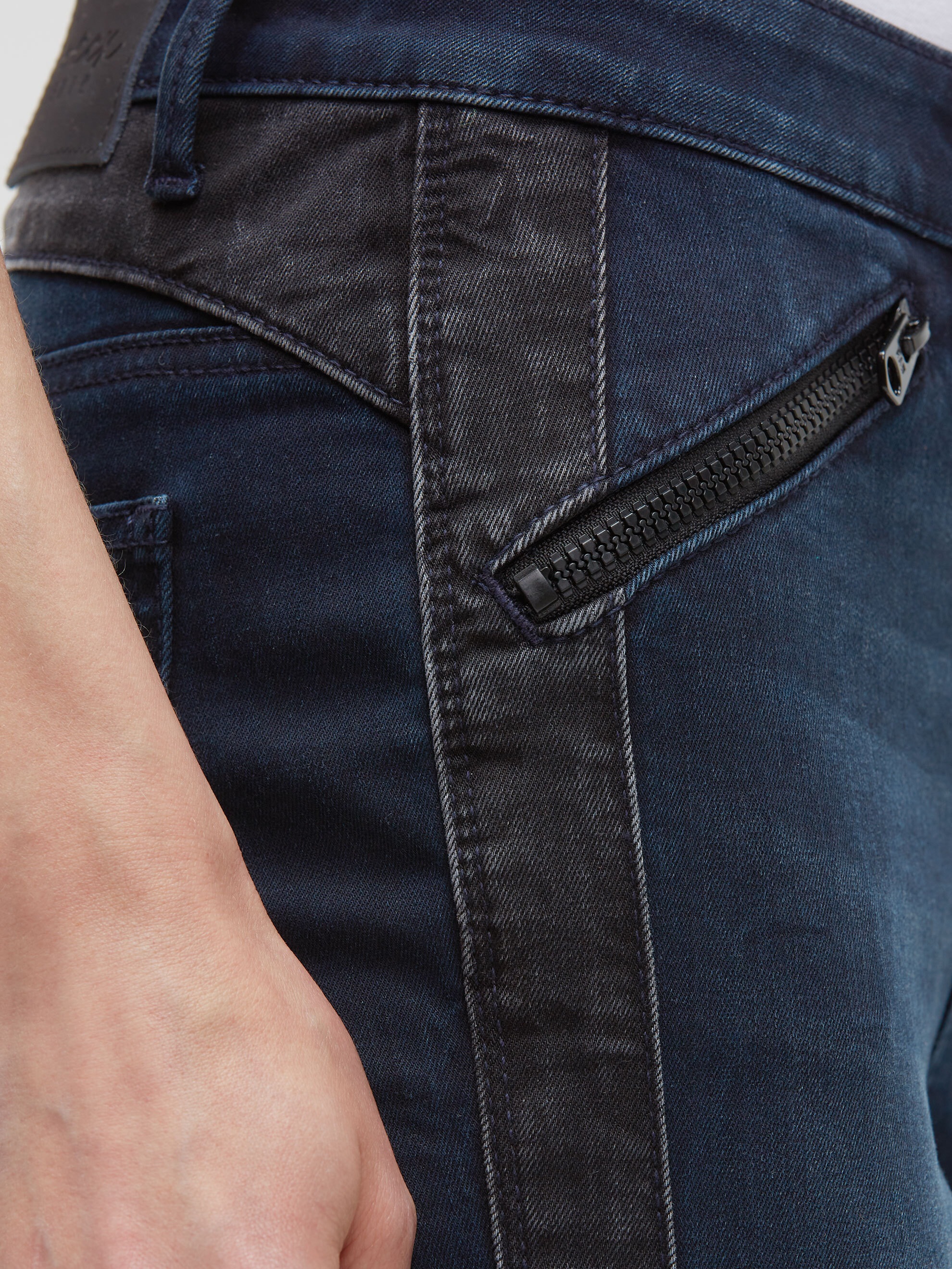 SOCCX Slim-fit-Jeans mit verkürztem Bein