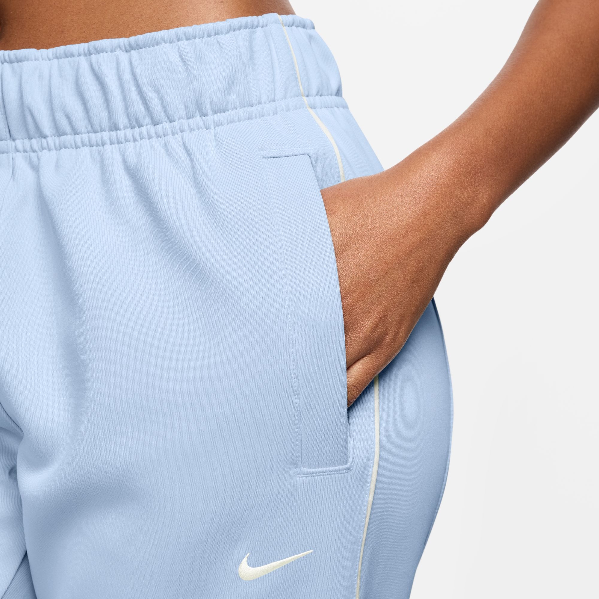 Nike Sportswear Sporthose »W NSW NK WR MR POLY KNIT PNT«  sportlicher Stil