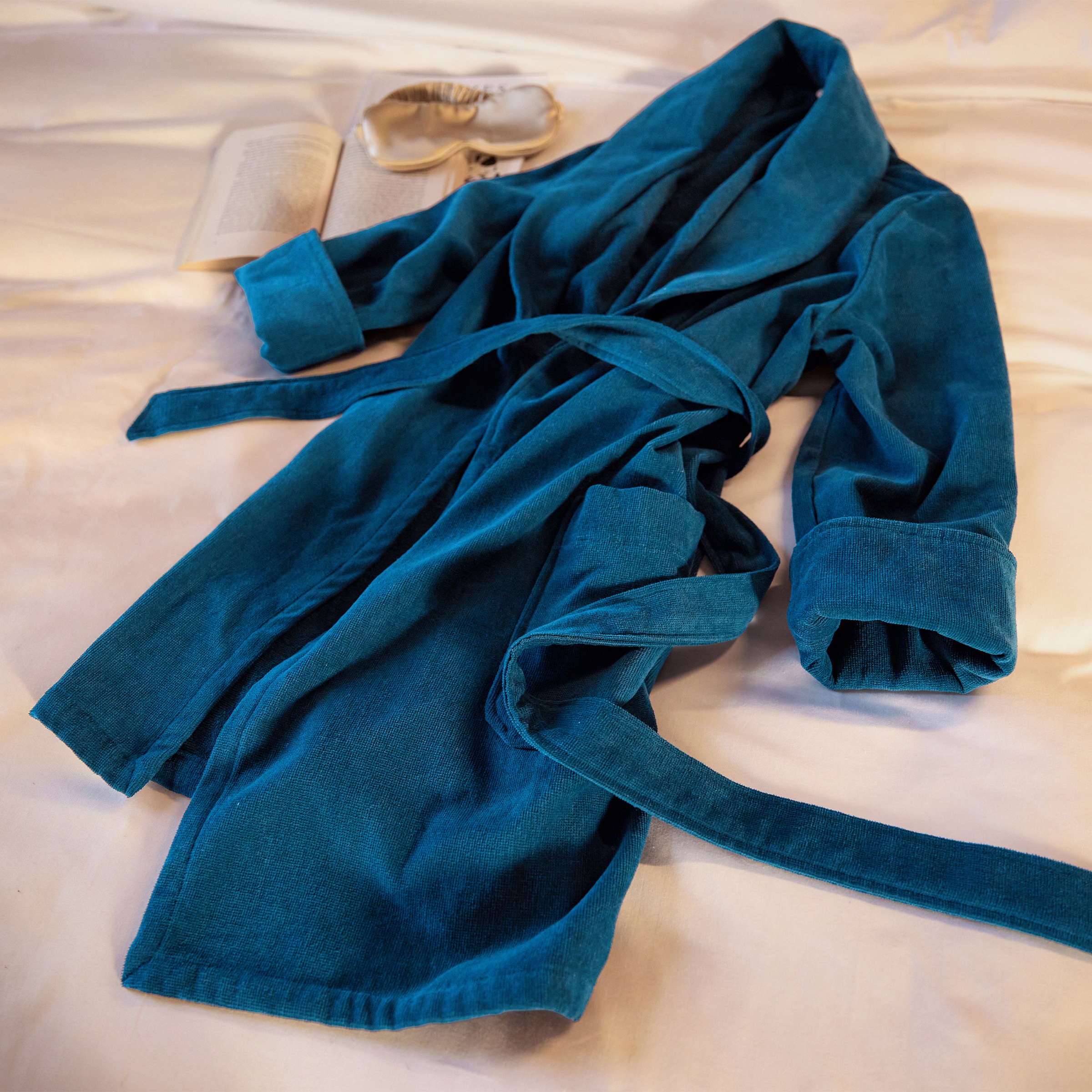 Möve Damenbademantel »Vibrant Opulence« 1 Stk. tlg., aus 100% weicher Premium Baumwolle