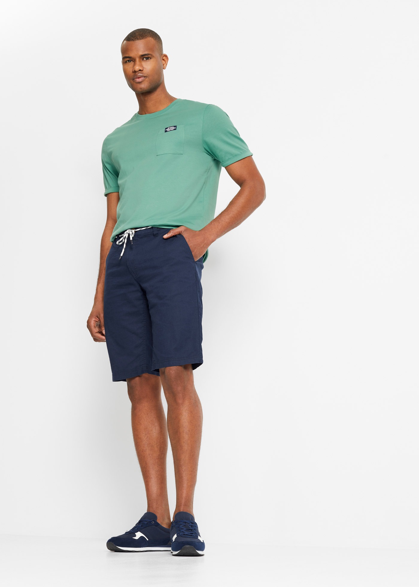 bonprix T-Shirt Packung, 2 tlg. mit Rundhalsausschnitt und Brusttasche