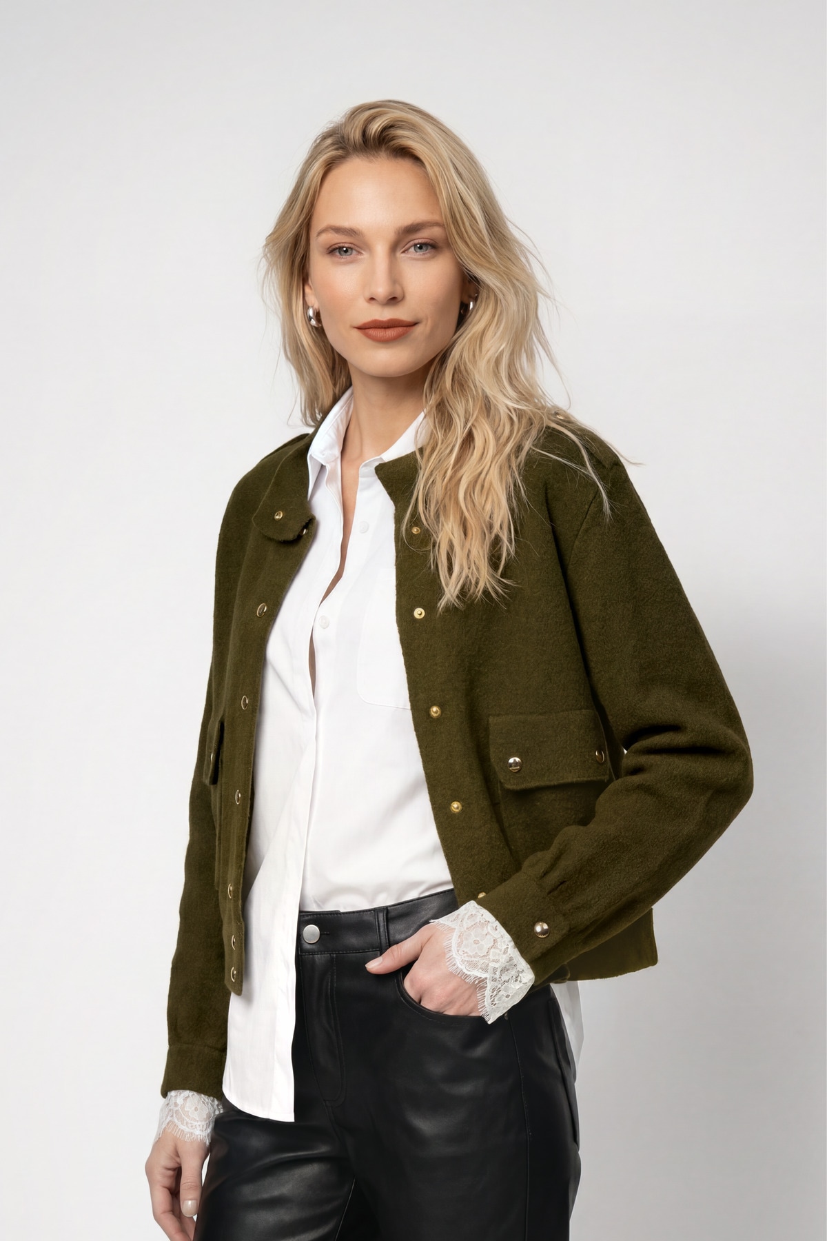 Monari Strickjacke »Jacke Strickiacke Knöpfe« Regular fit mit Schmuckknöpfen