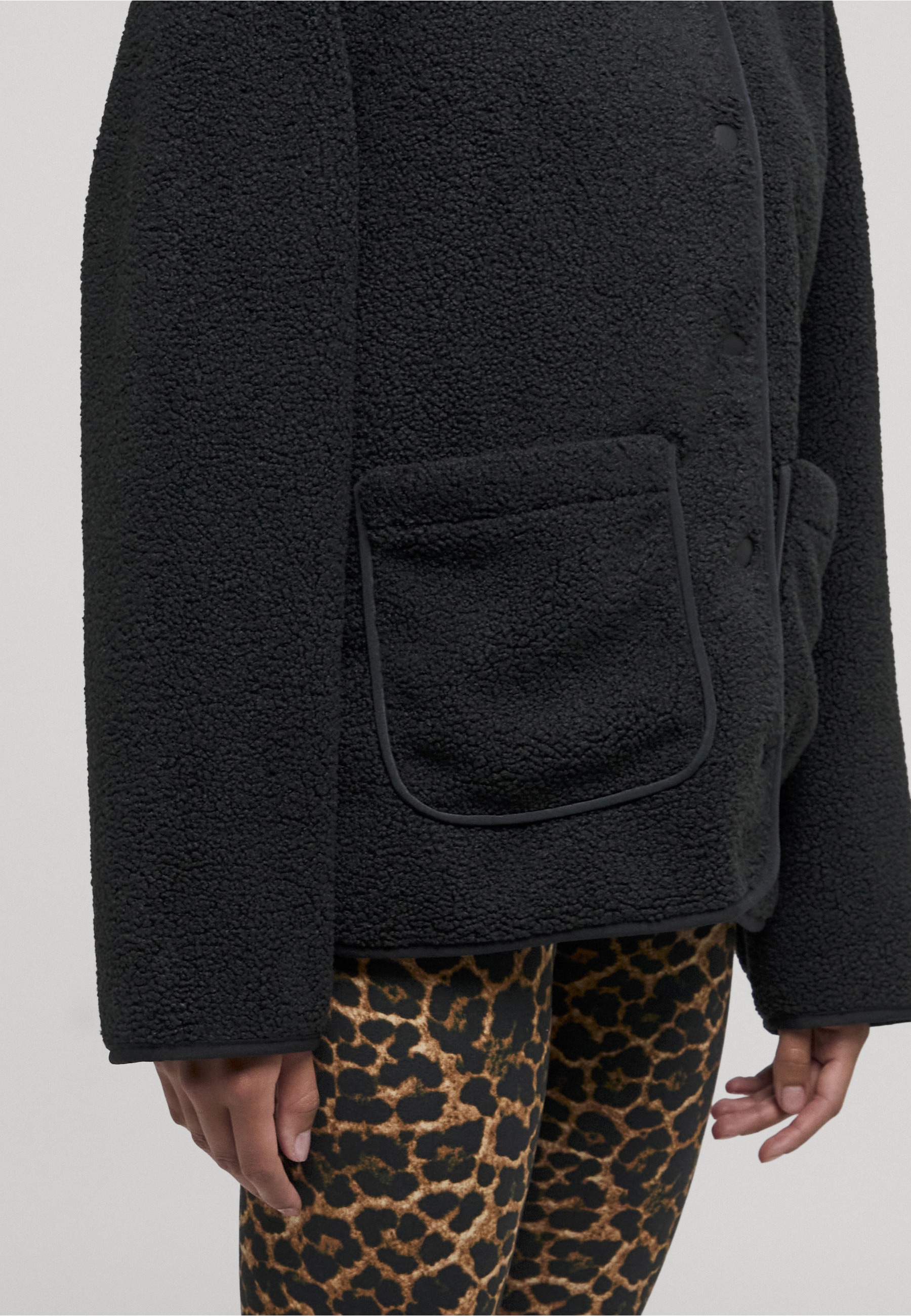 URBAN CLASSICS Outdoorjacke »Urban Classics Ladies Buttoned Teddy Jacket« 1 Stk. tlg. ohne Kapuze