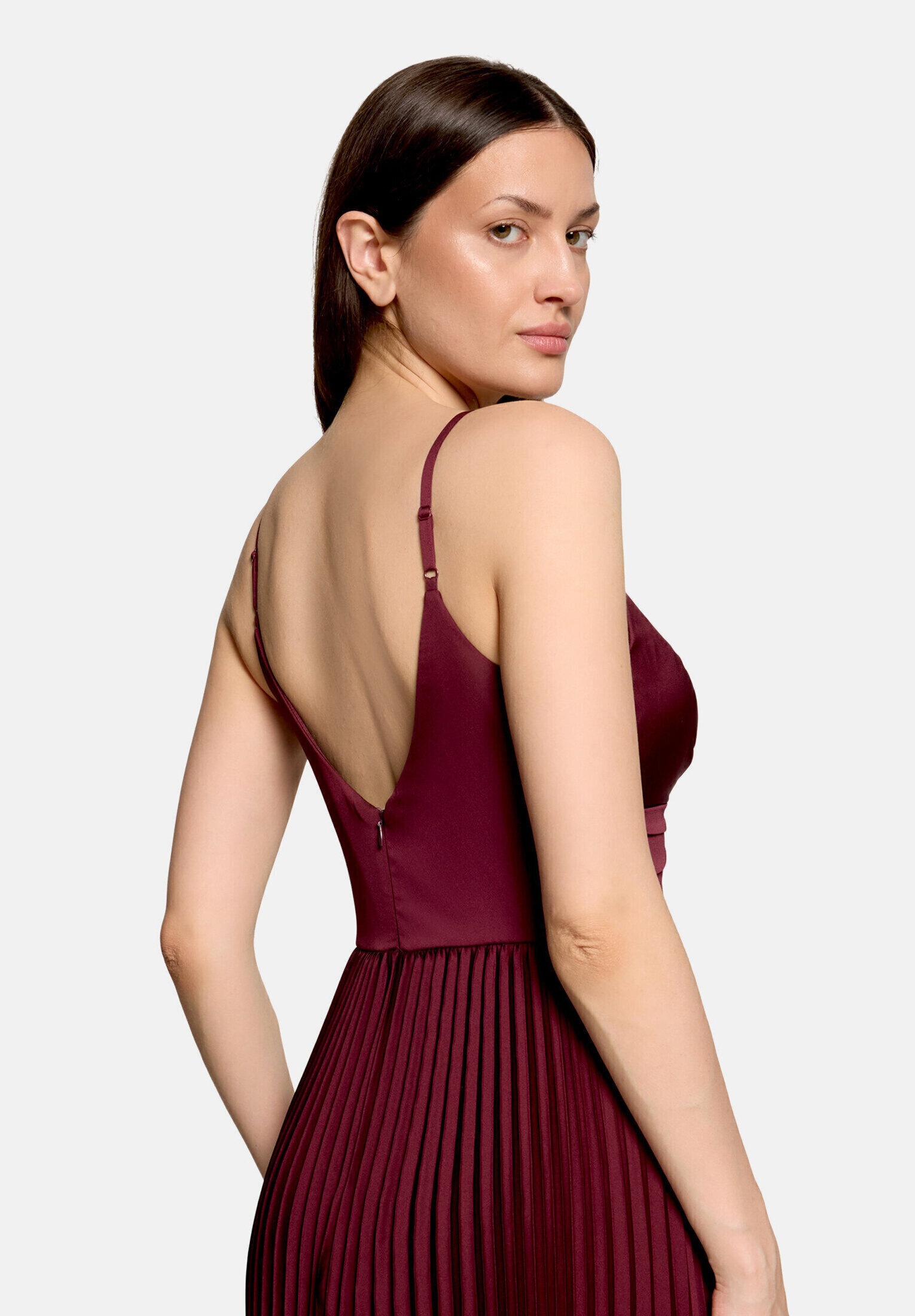 Vera Mont Chiffonkleid »Damen mit V-Ausschnitt« Ohne Tasche