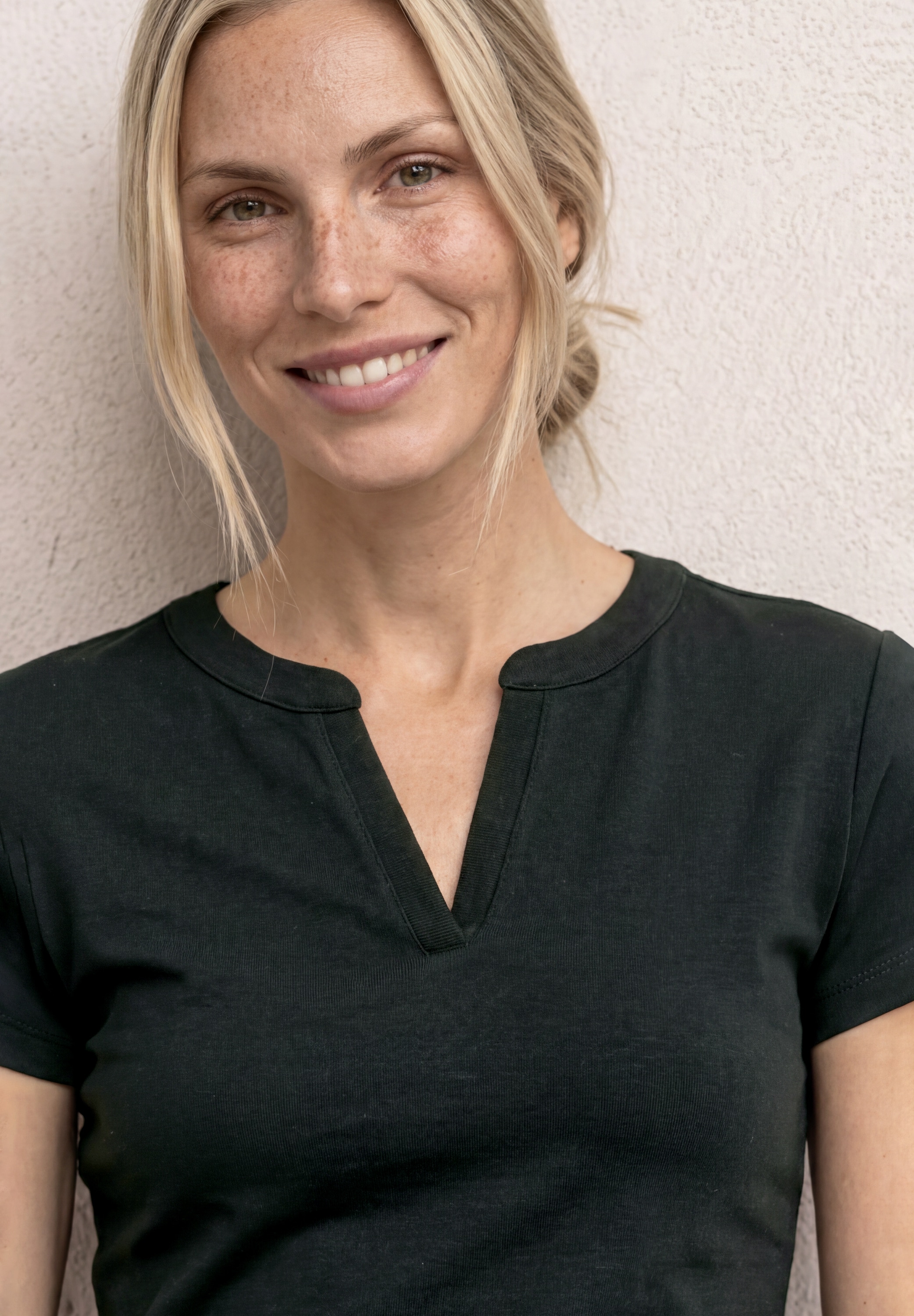 STREET ONE Kurzarmshirt Sommershirt mit Satindetails
