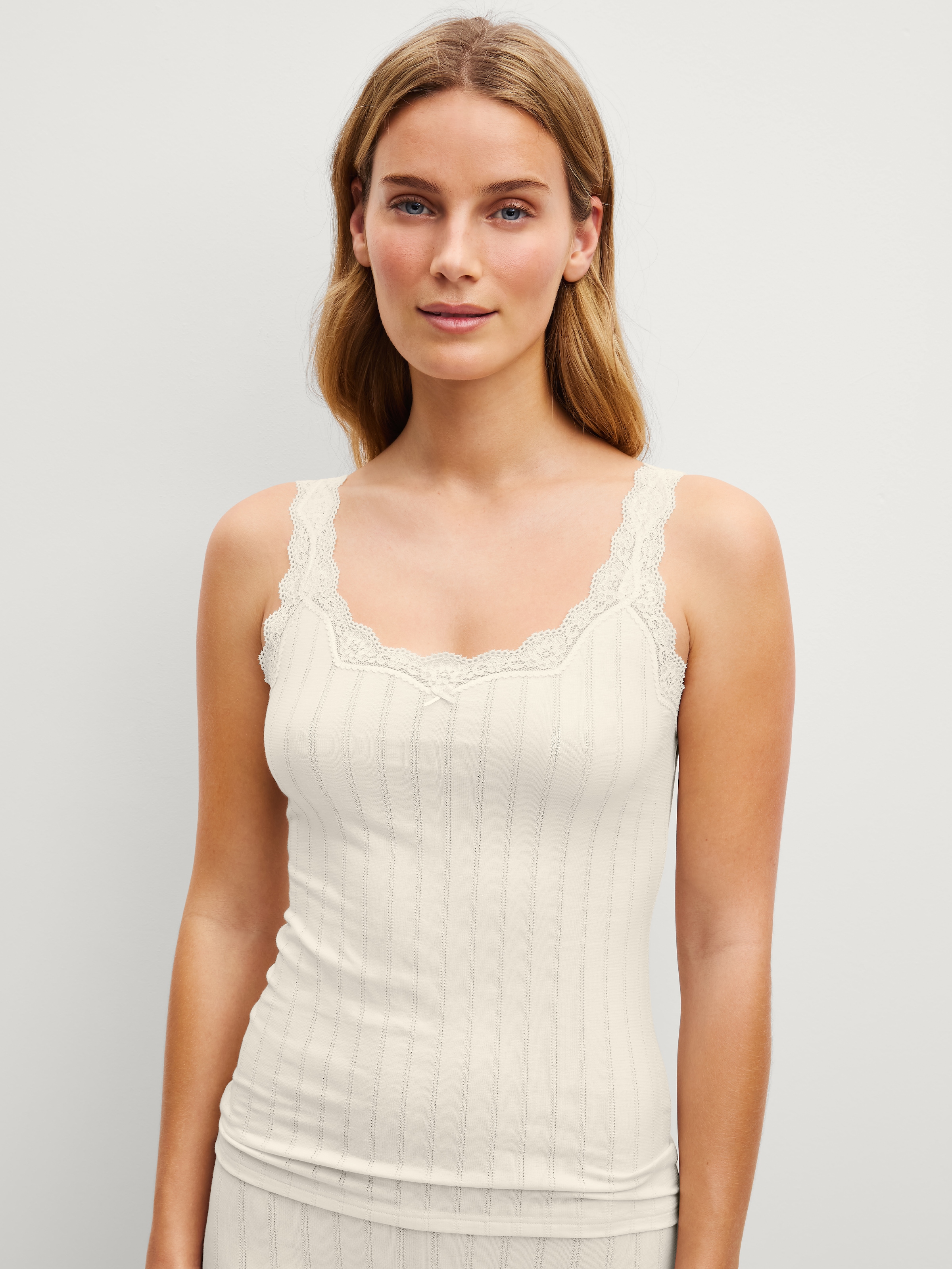 CALIDA Trägertop "Etude Toujours" zarte Spitze, Nadelstreifen-Design, Cotton-Mix, elastisch